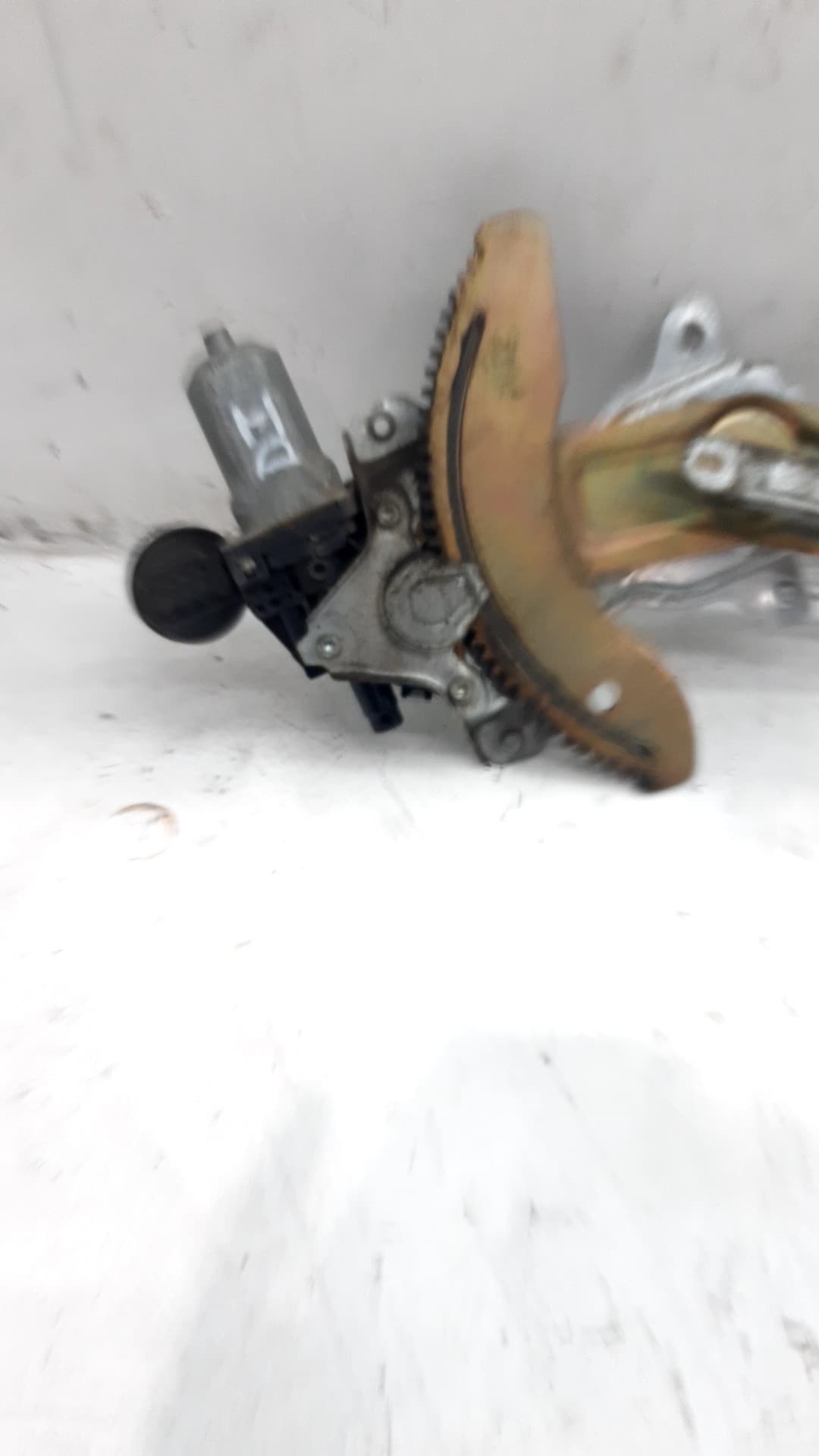 Elevalunas delantero izquierdo SUZUKI SWIFT SF BERLINA (EA) 3