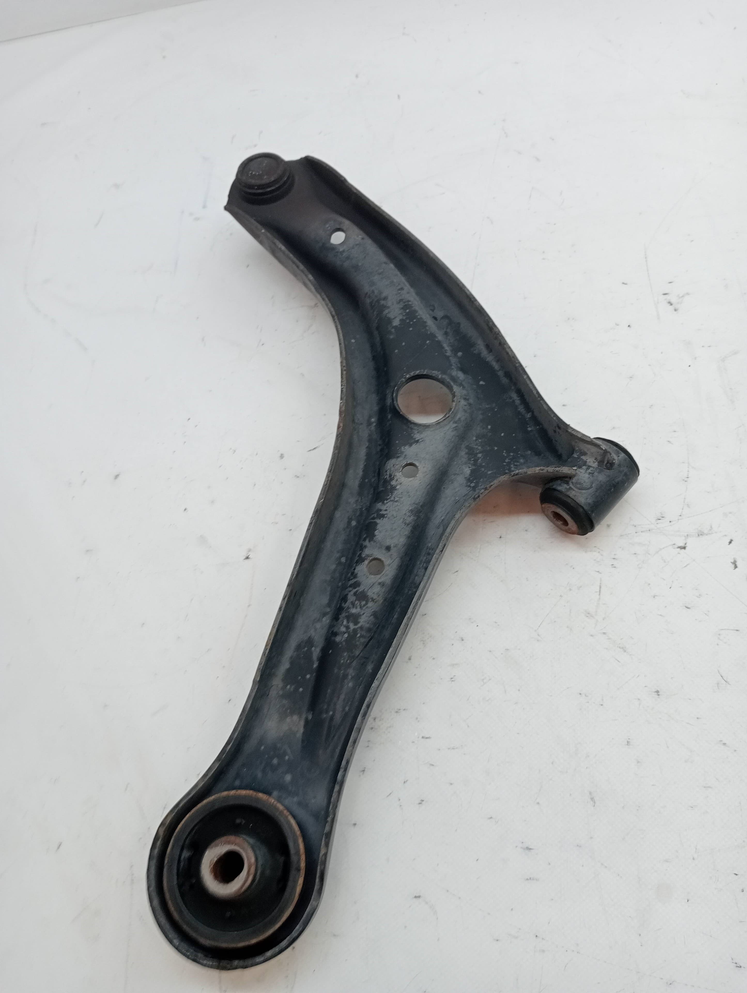 Brazo suspension inferior delantero derecho MAZDA 2 LIM 2