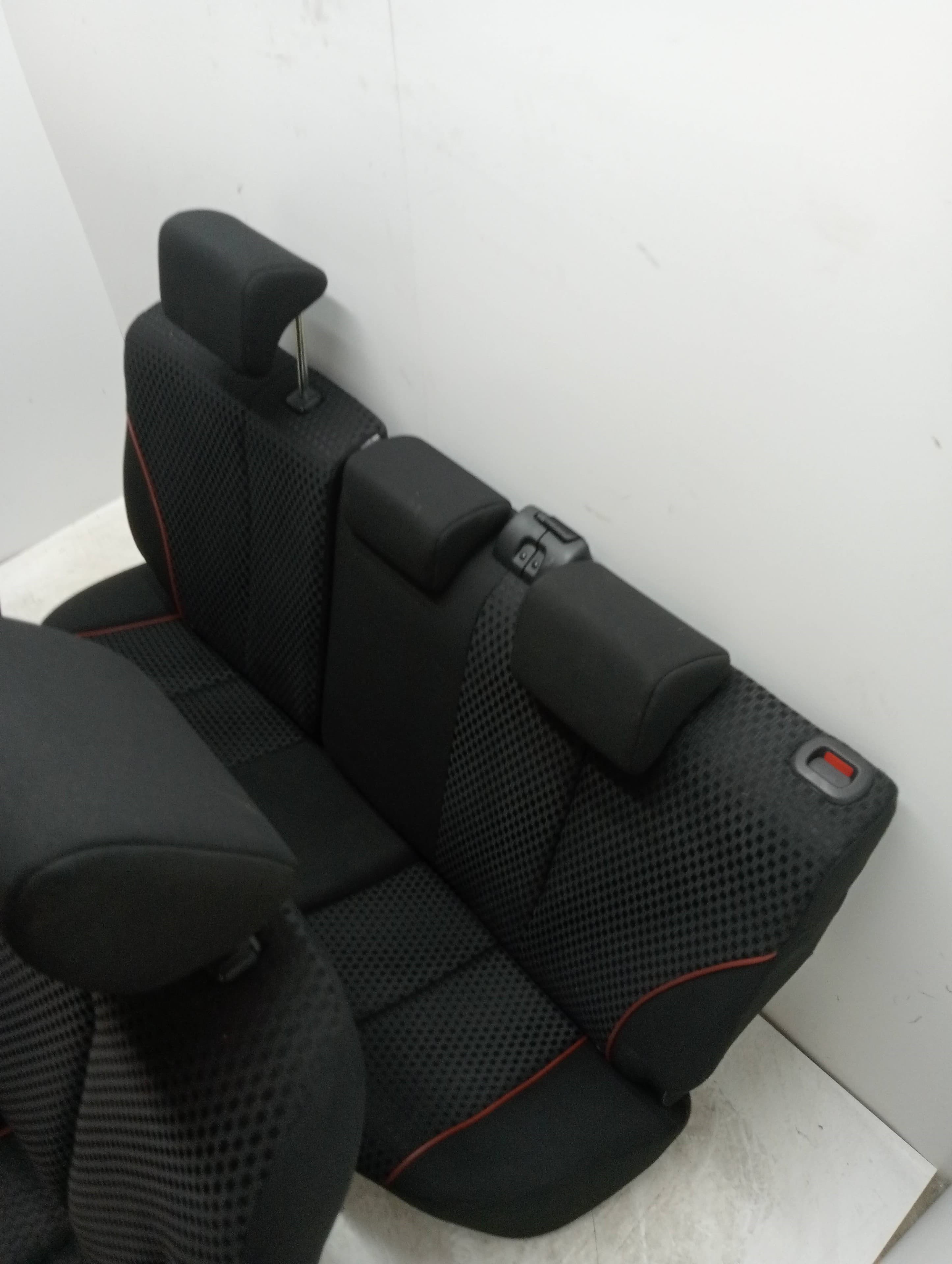 Juego asientos completo MAZDA 2 LIM 3