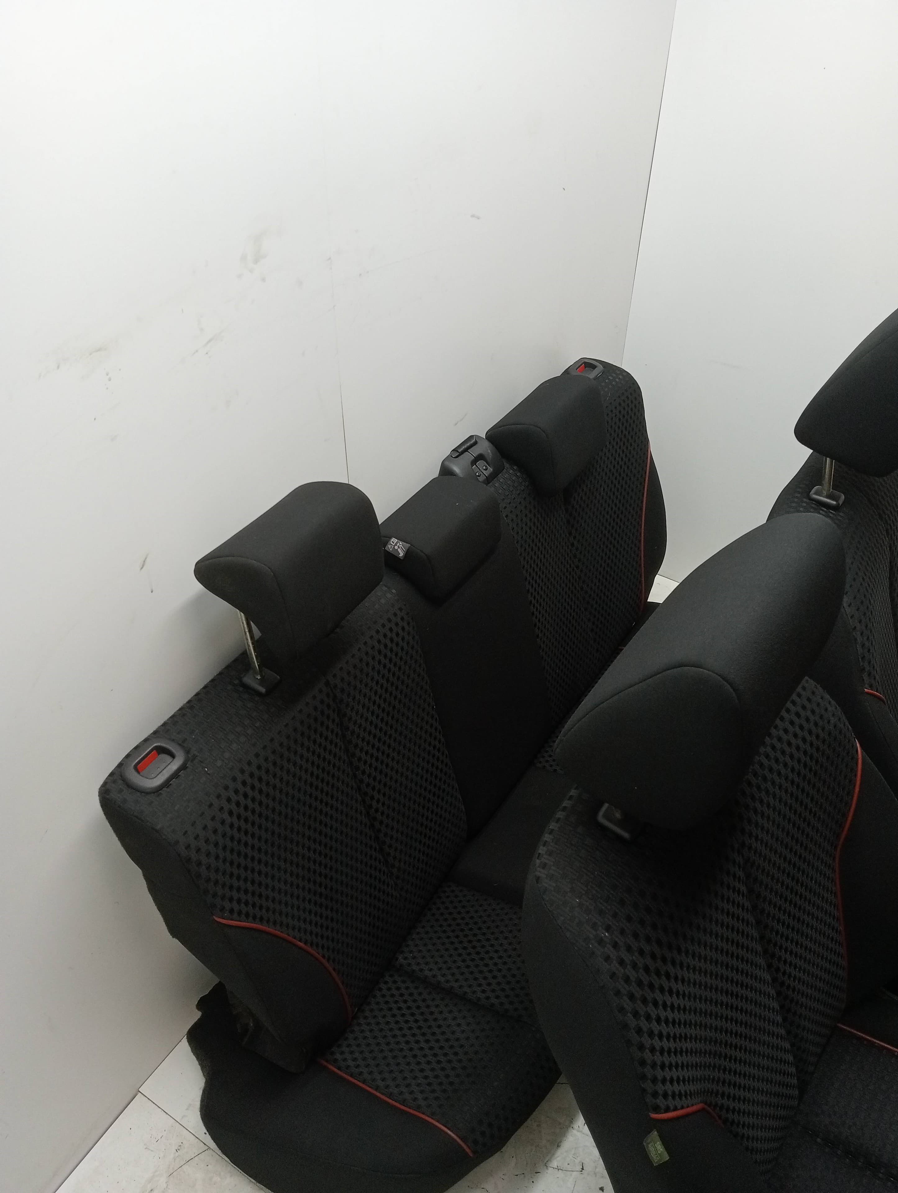 Juego asientos completo MAZDA 2 LIM 2