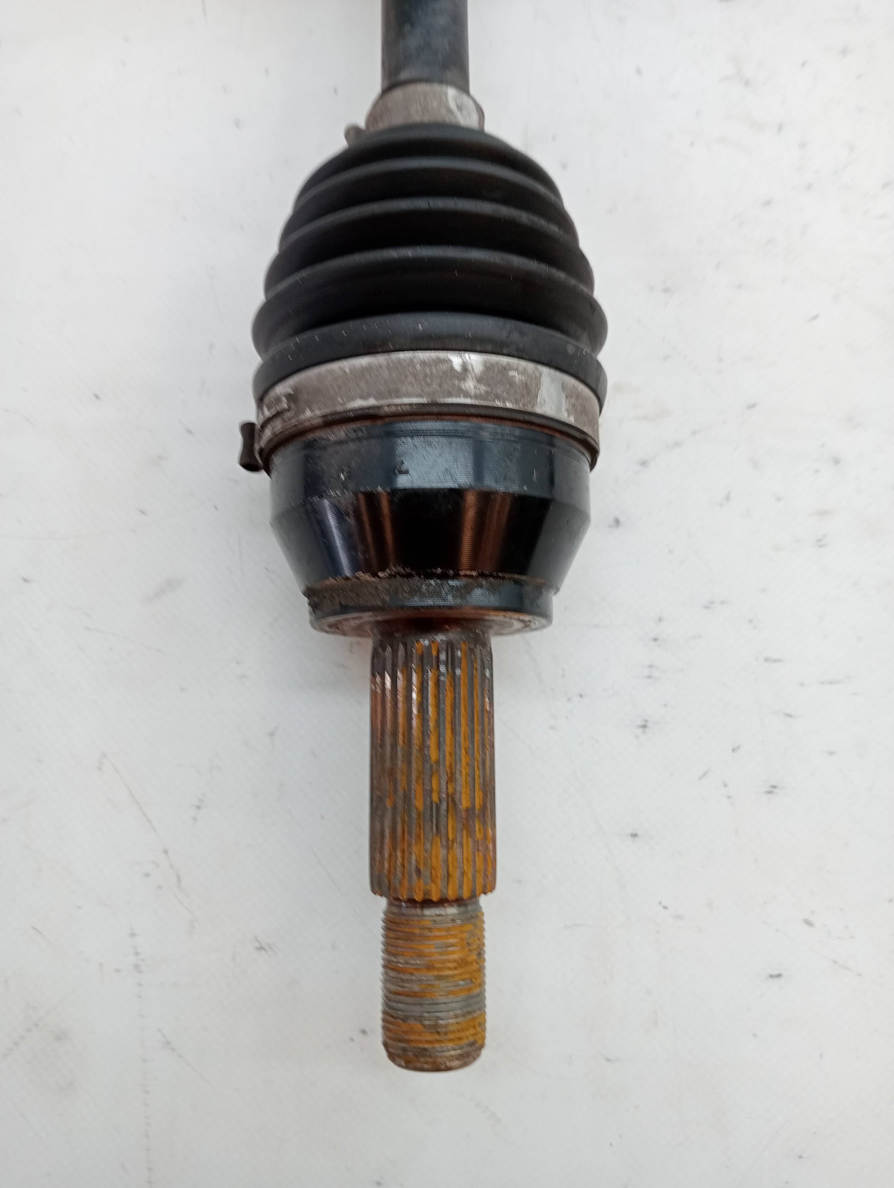 Transmision delantera izquierda MAZDA 2 LIM 3