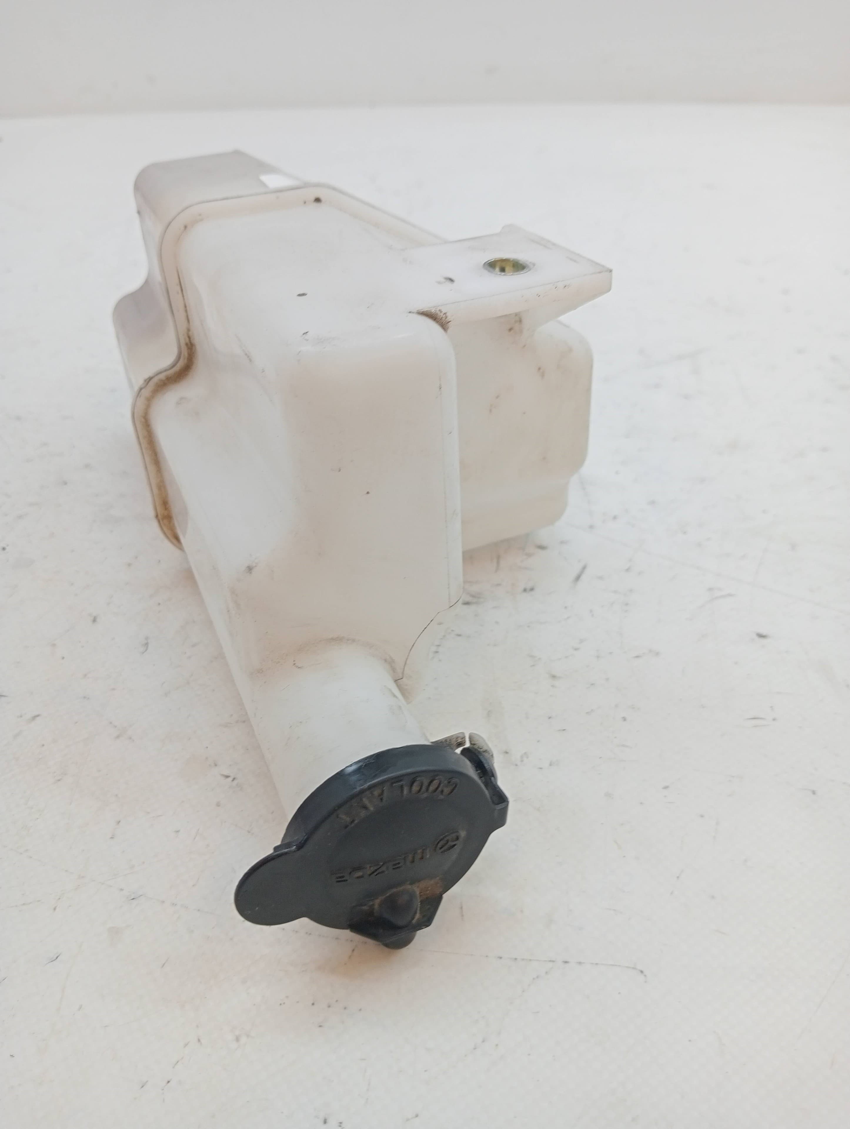 Deposito expansion MAZDA 2 LIM
