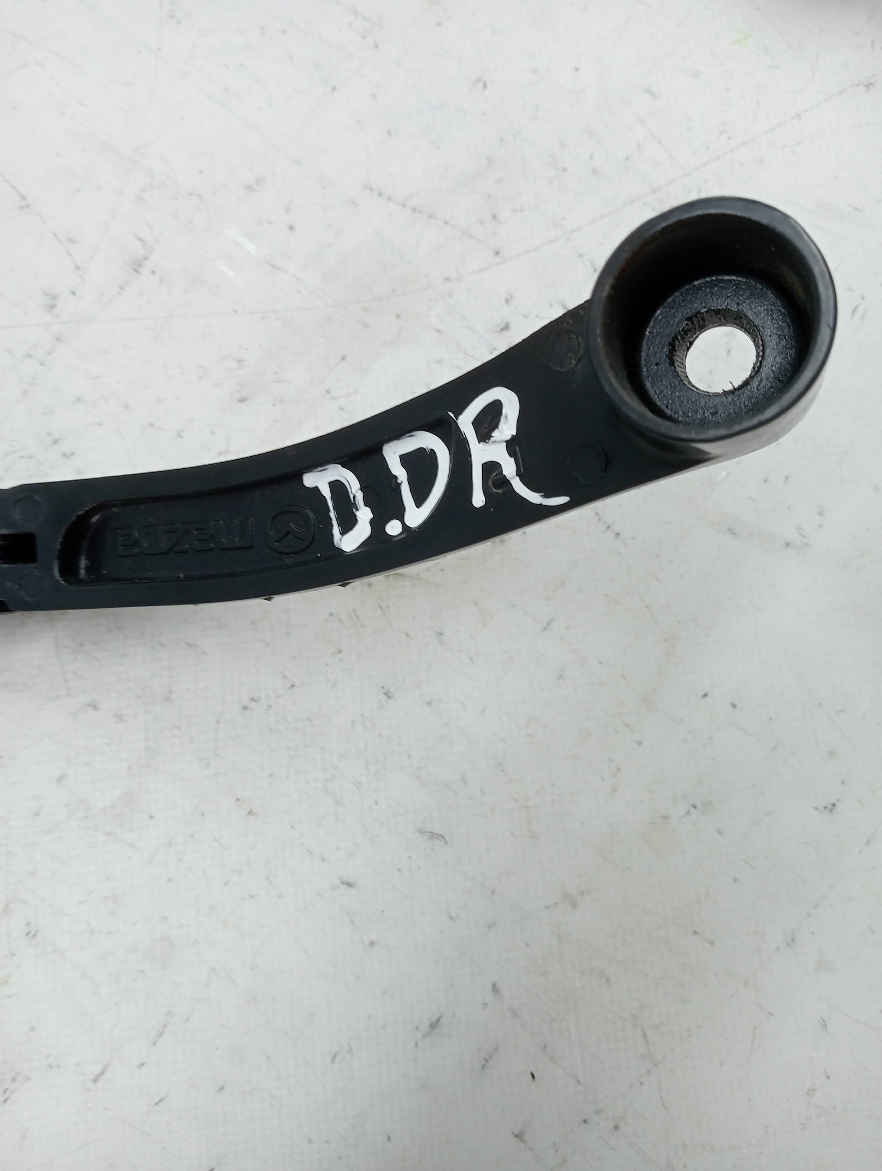 Brazo limpia delantero derecho MAZDA 2 LIM 2