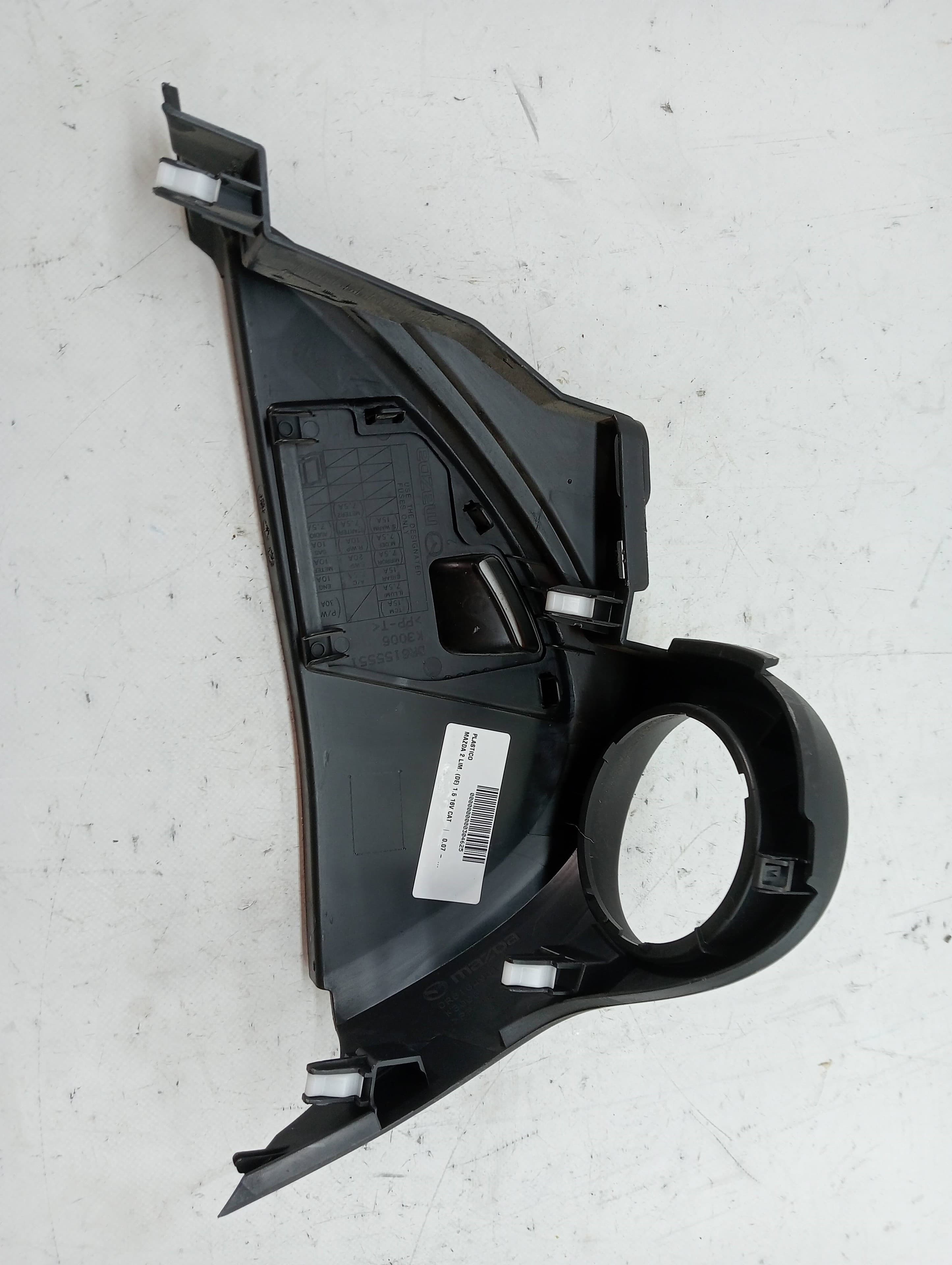 Plastico MAZDA 2 LIM 4