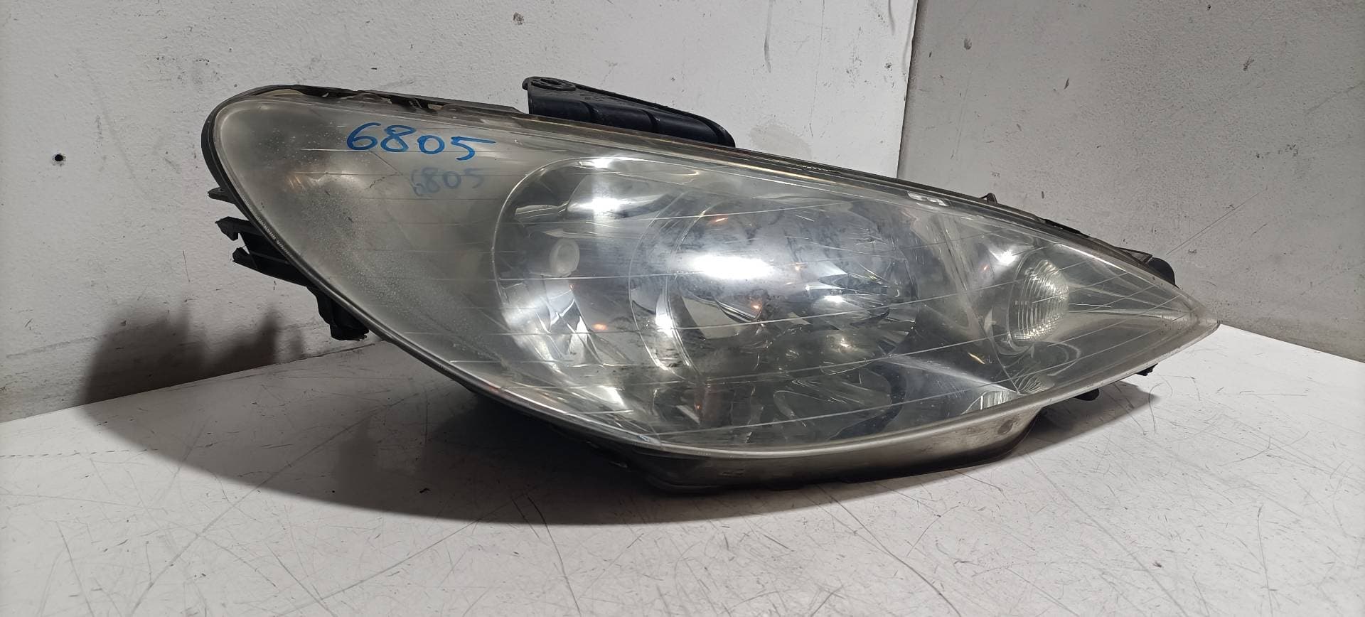 Faro derecho PEUGEOT 206 BERLINA 4