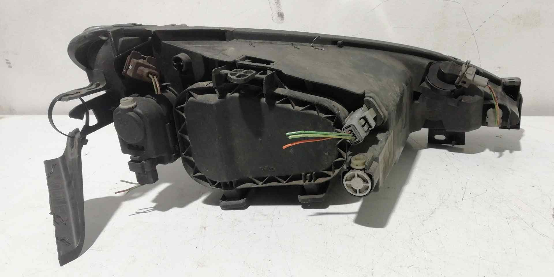 Faro izquierdo PEUGEOT 206 BERLINA 2