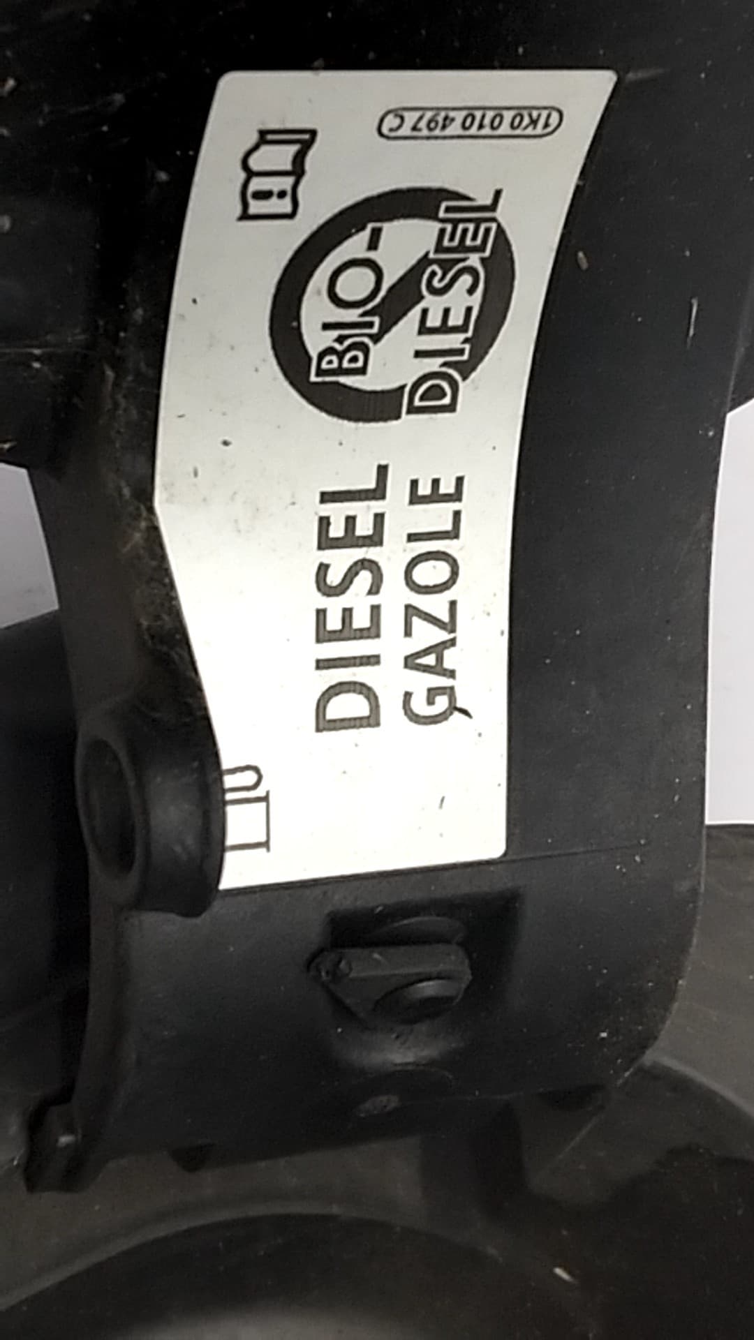 Tapa exterior combustible VOLKSWAGEN GOLF VII LIM. 3