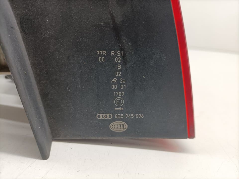 Piloto trasero derecho AUDI A4 BERLINA (8E) 4