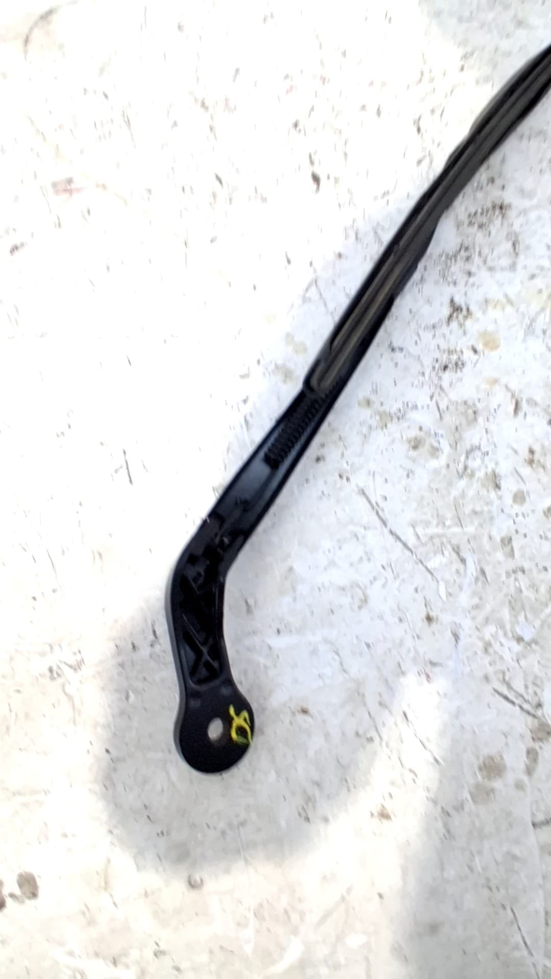 Brazo limpia delantero izquierdo MINI 2