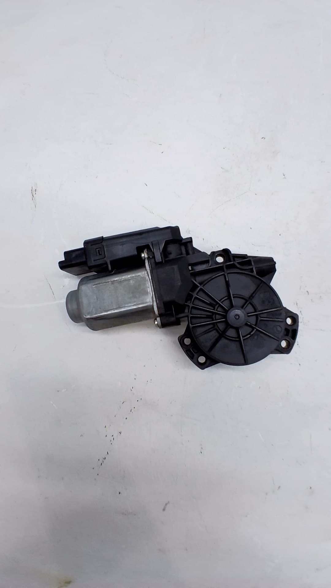Motor elevalunas delantero izquierdo KIA SPORTAGE III (SL) 2