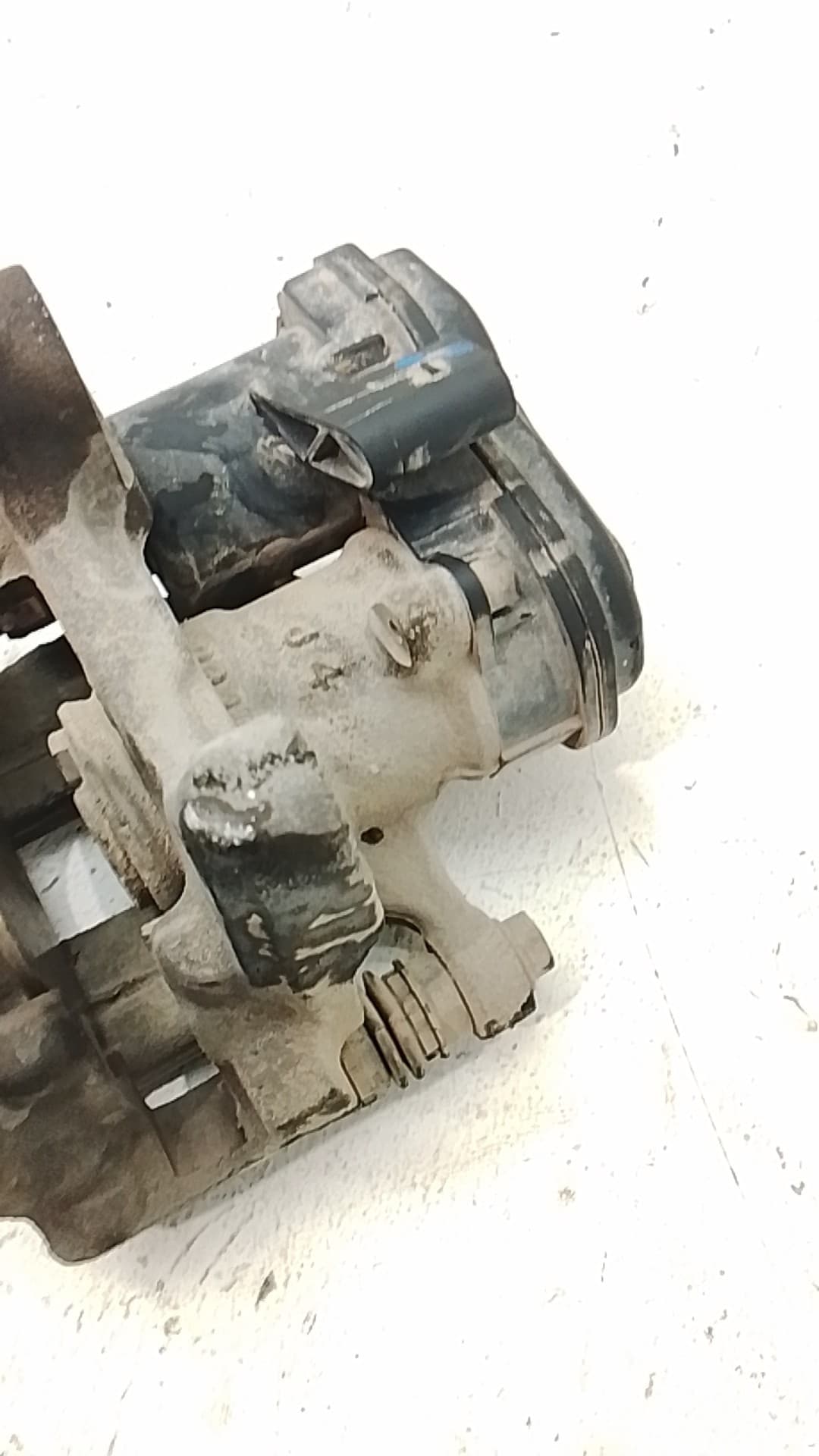 Recambio AUDI Q3 (8U) ref. 8U0615403B 2