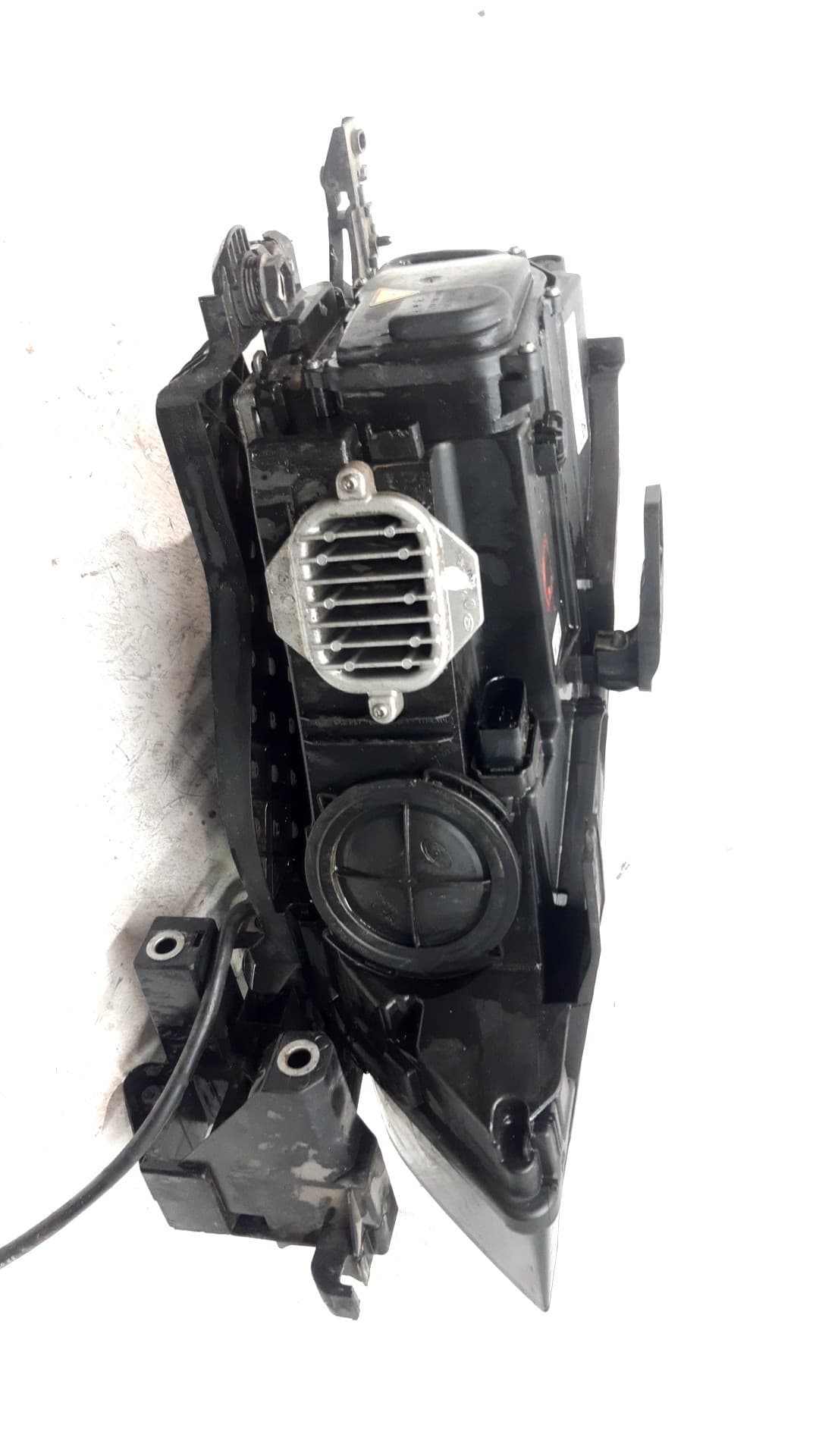 Faro izquierdo AUDI Q3 (8U) 5