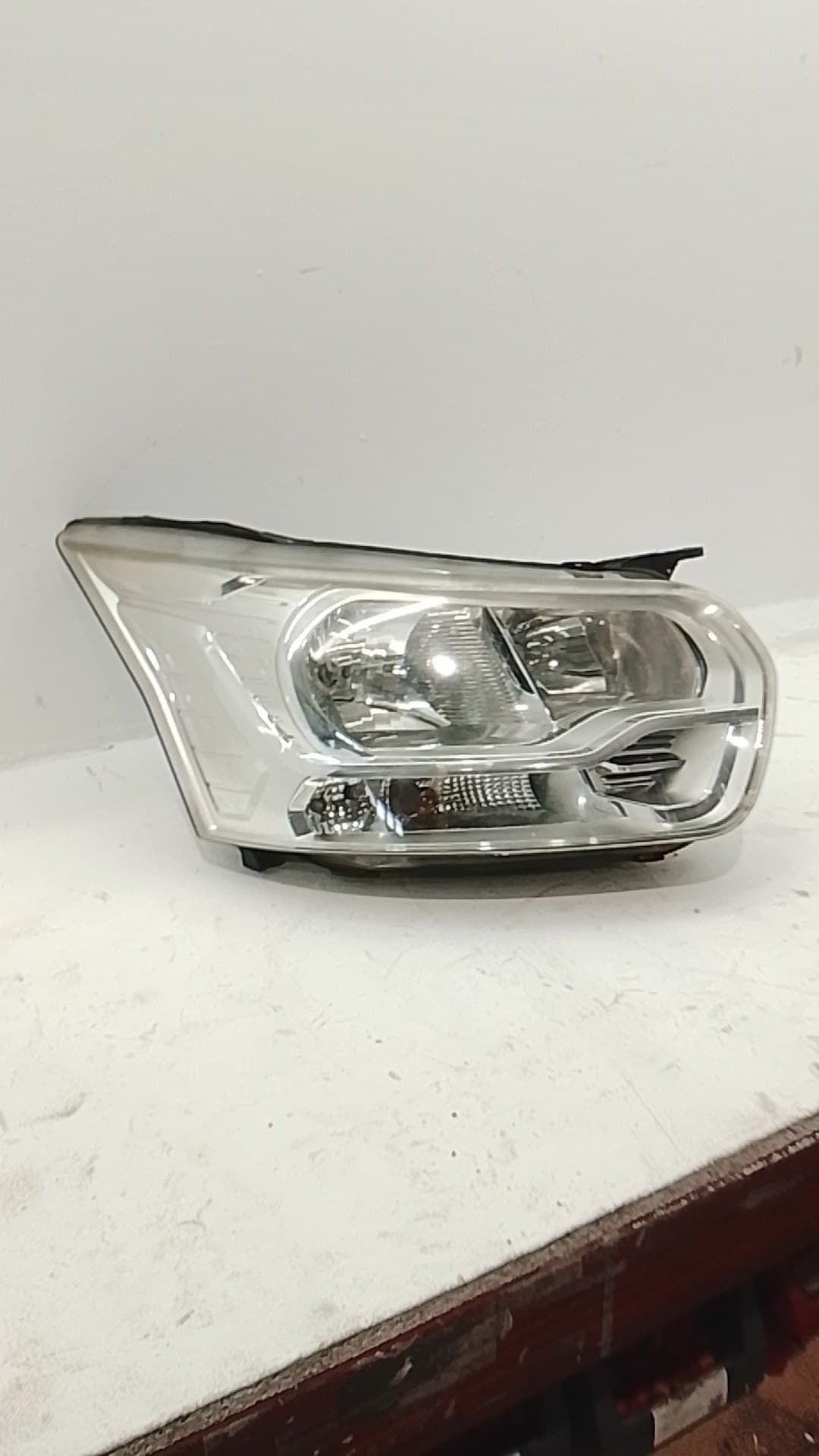 Faro derecho FORD TRANSIT 5