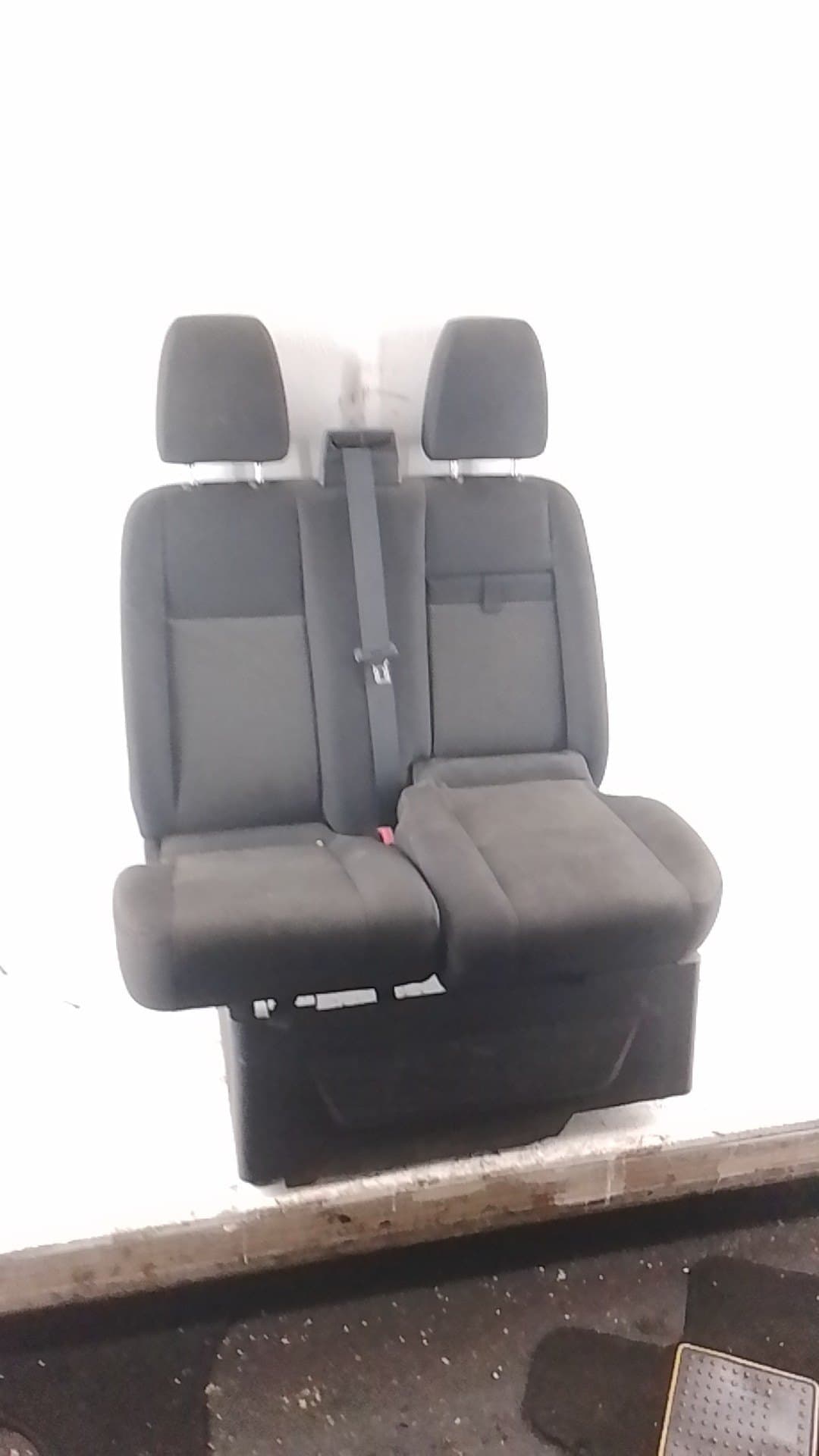 Recambio FORD TRANSIT ref. 2216565