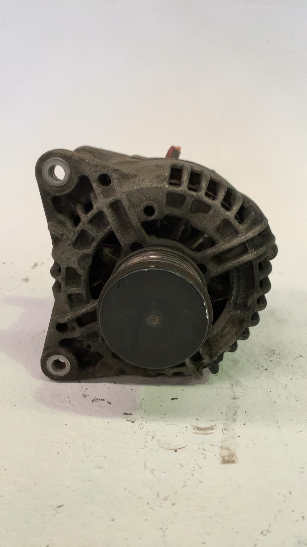 Alternador NISSAN NV 200 (M20)