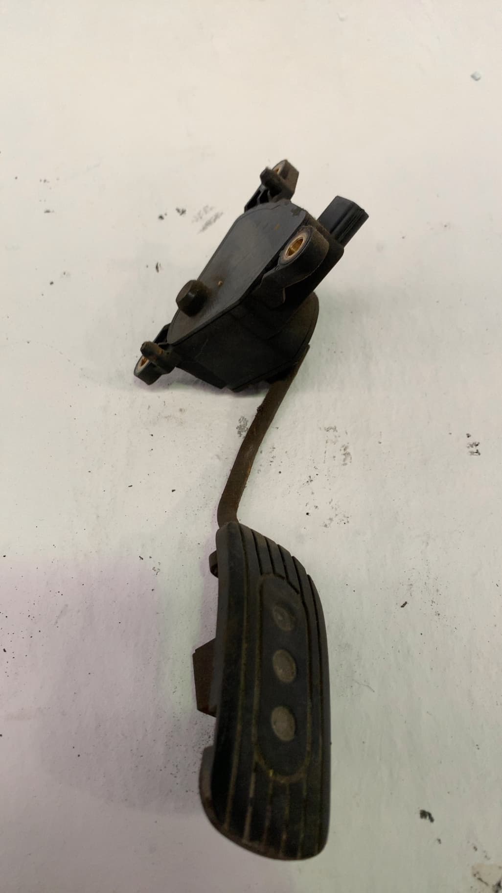 Pedal acelerador NISSAN NV 200 (M20)