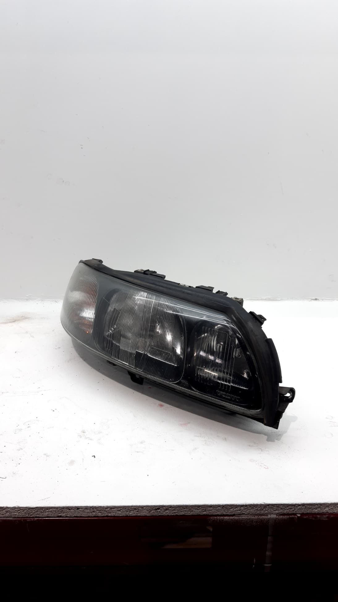 Faro derecho VOLVO S60 BERLINA