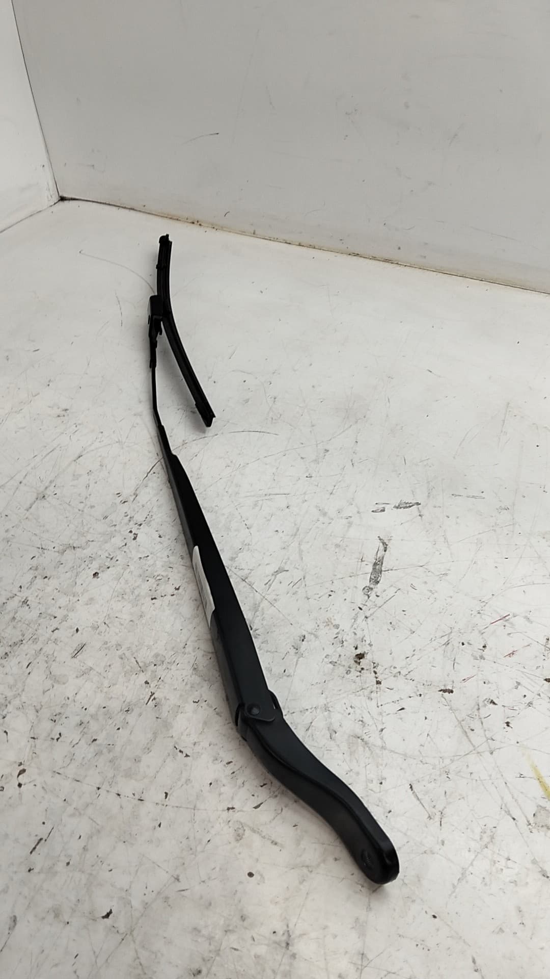 Brazo limpia delantero derecho OPEL CORSA F