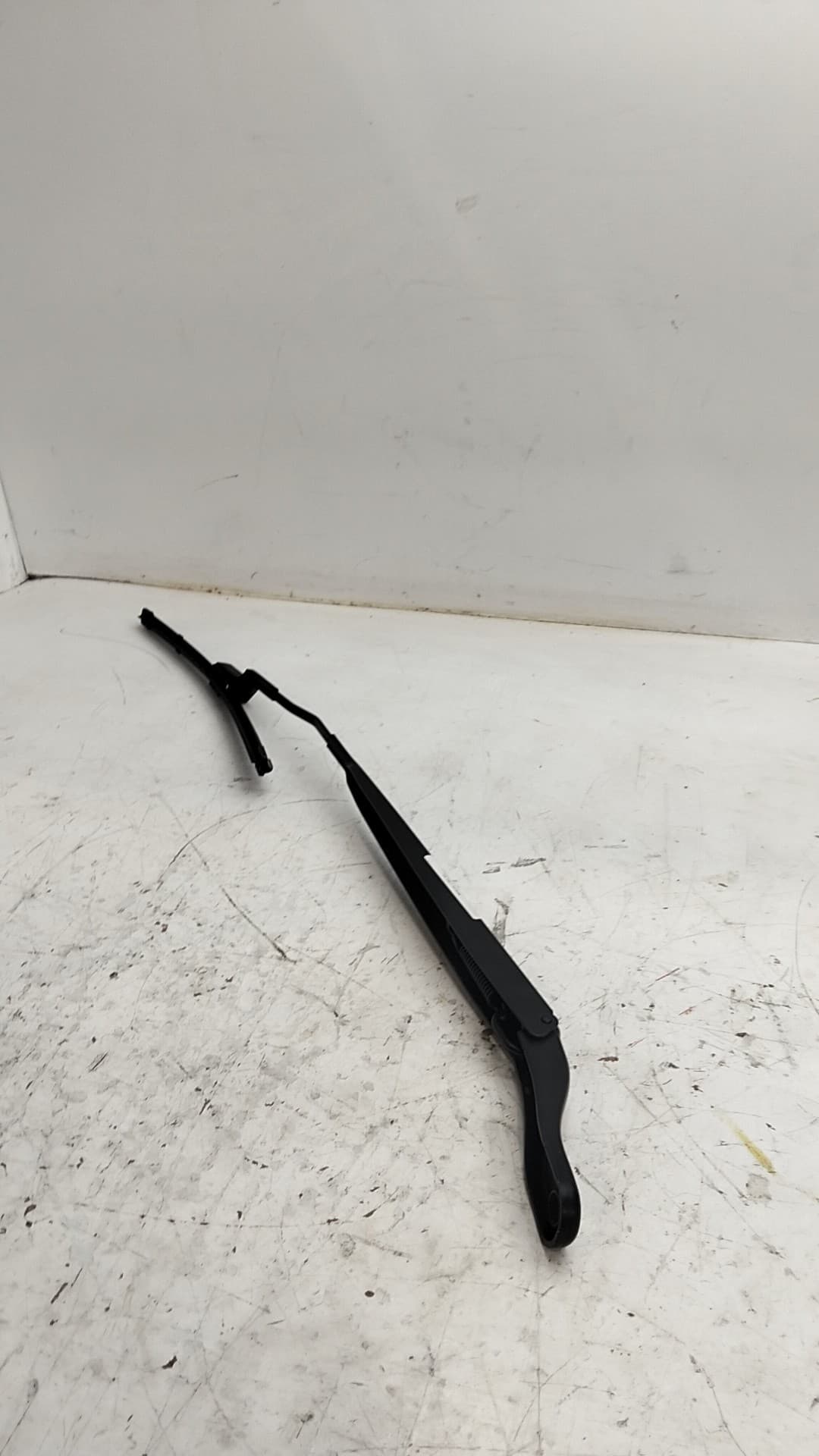 Brazo limpia delantero derecho OPEL CORSA F 2