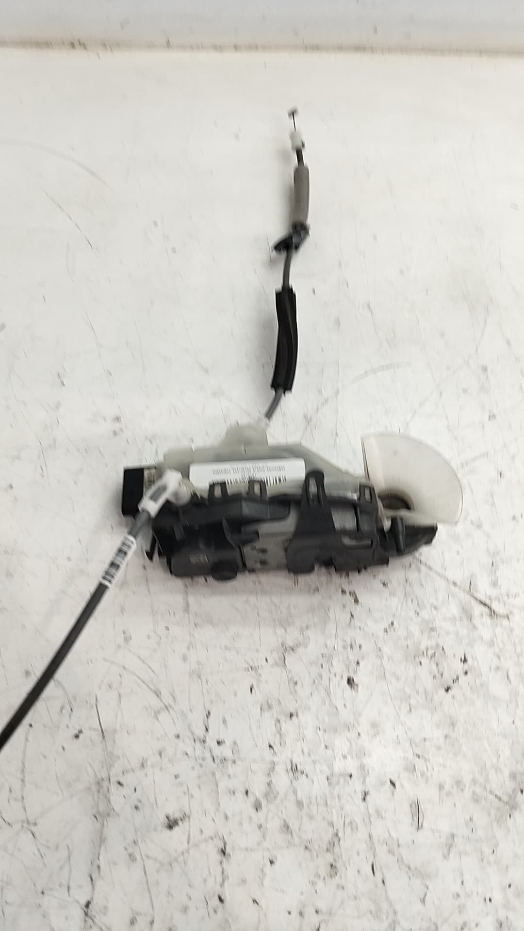 Cerradura puerta delantera izquierda OPEL CORSA F