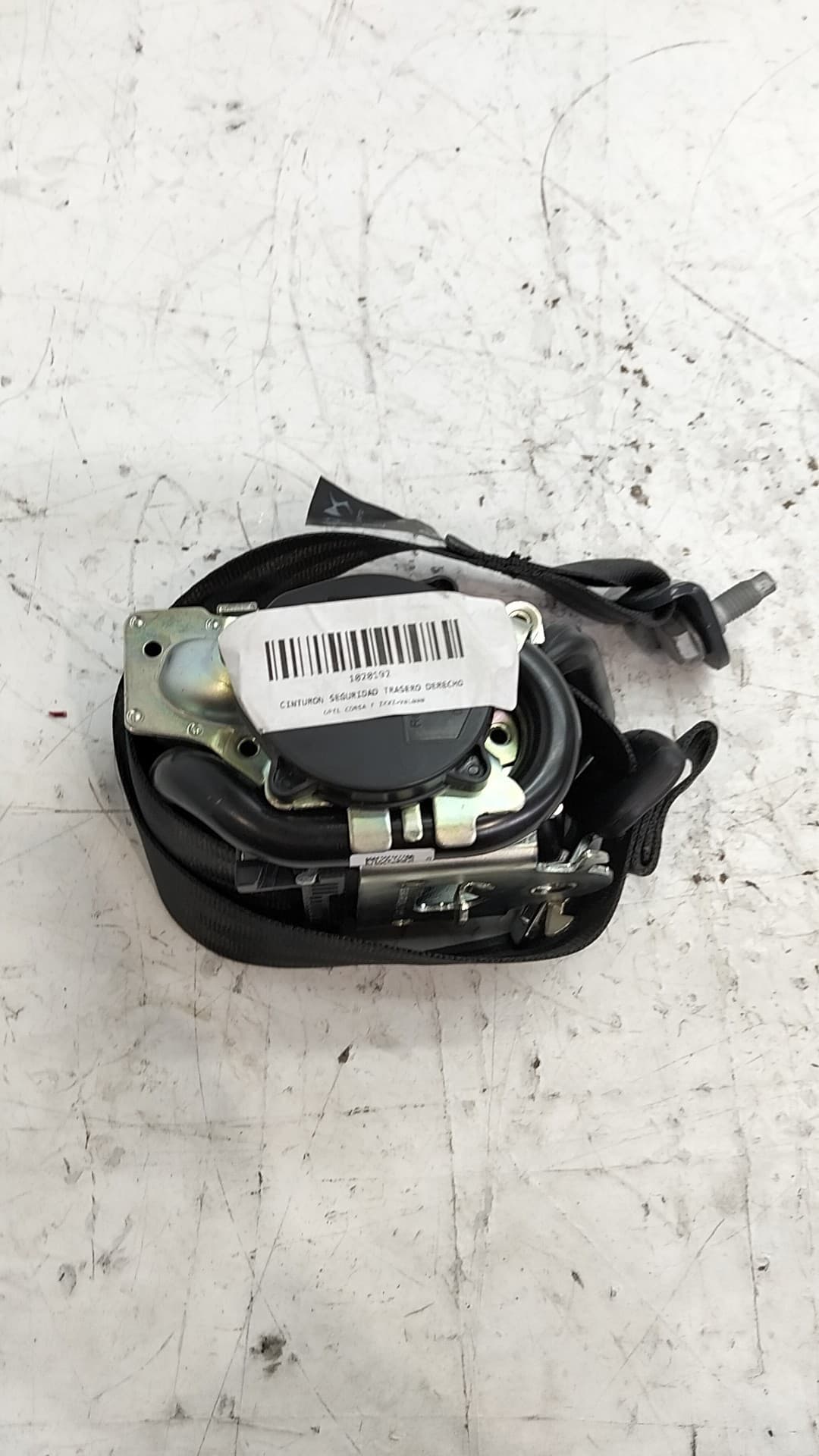 Cinturon seguridad trasero derecho OPEL CORSA F