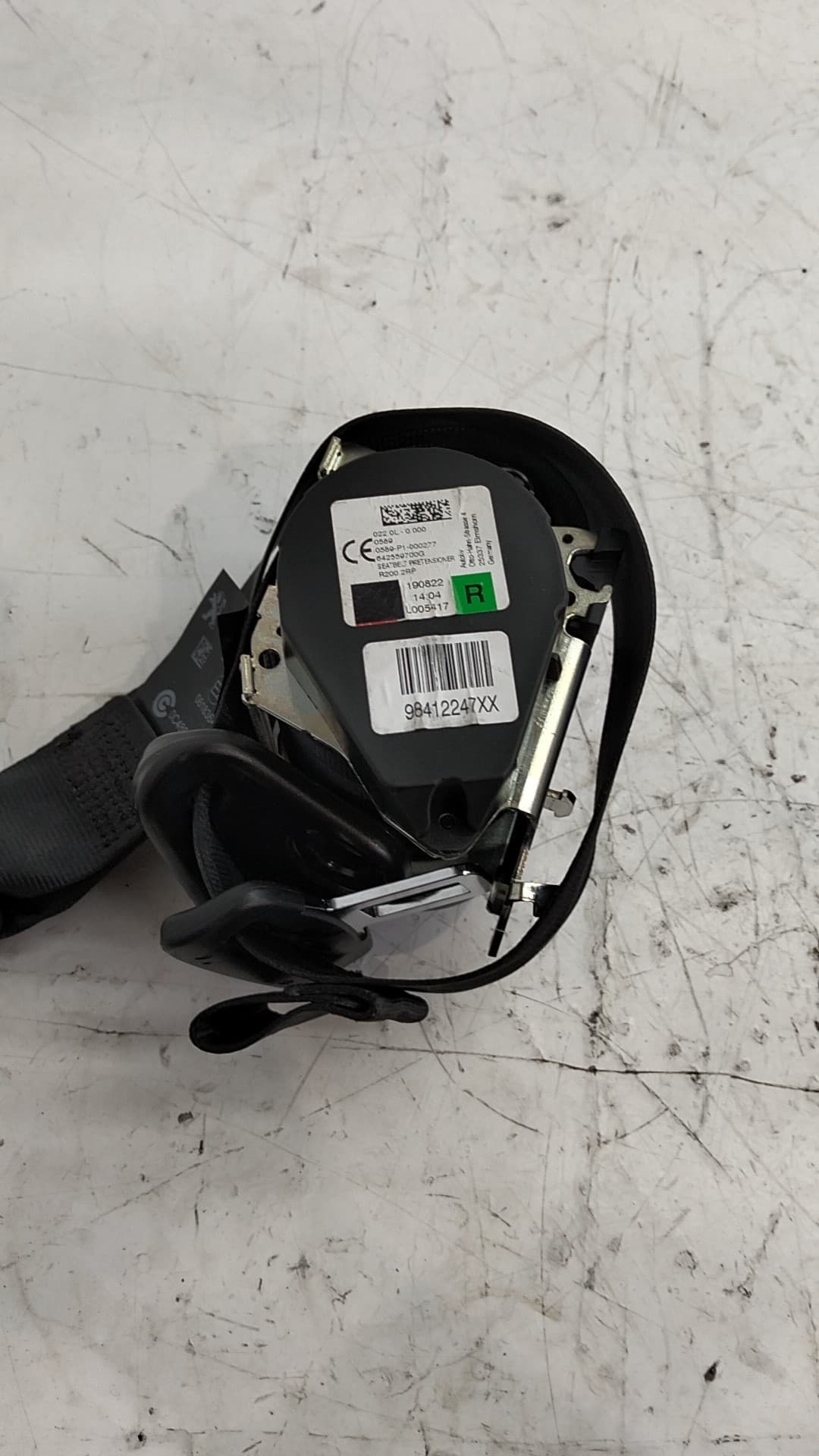 Cinturon seguridad trasero derecho OPEL CORSA F 2