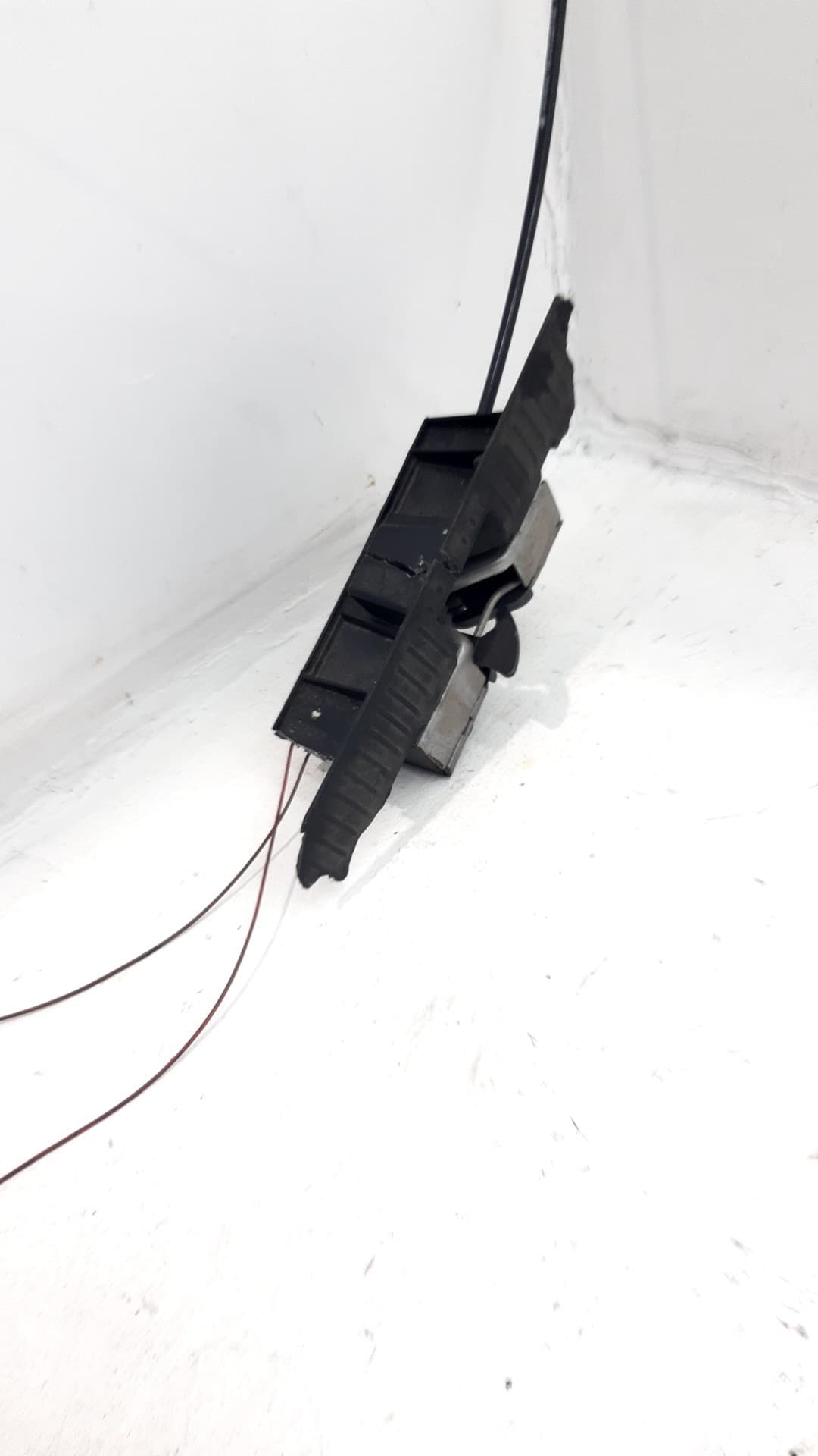 Cerradura capot SEAT ATECA (KH7) 4