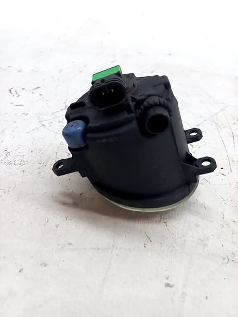 Faro antiniebla izquierdo TOYOTA PRIUS (NHW30)