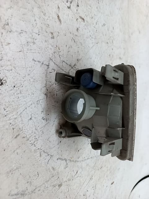 Recambio TOYOTA PRIUS (NHW30) ref. 8151047010 2