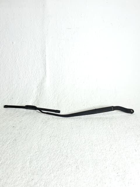 Brazo limpia delantero derecho CHEVROLET CAPTIVA 4