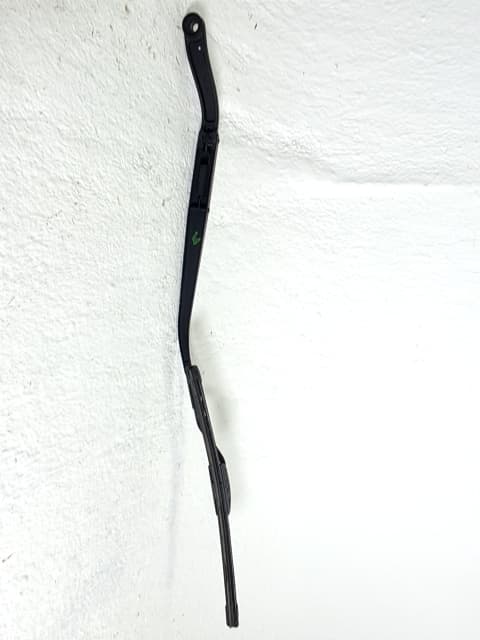 Brazo limpia delantero derecho CHEVROLET CAPTIVA 2