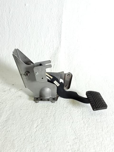 Pedal freno CHEVROLET CAPTIVA 3