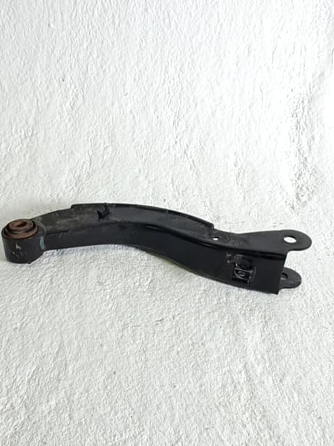Brazo suspension superior trasero derecho CHEVROLET CAPTIVA 3
