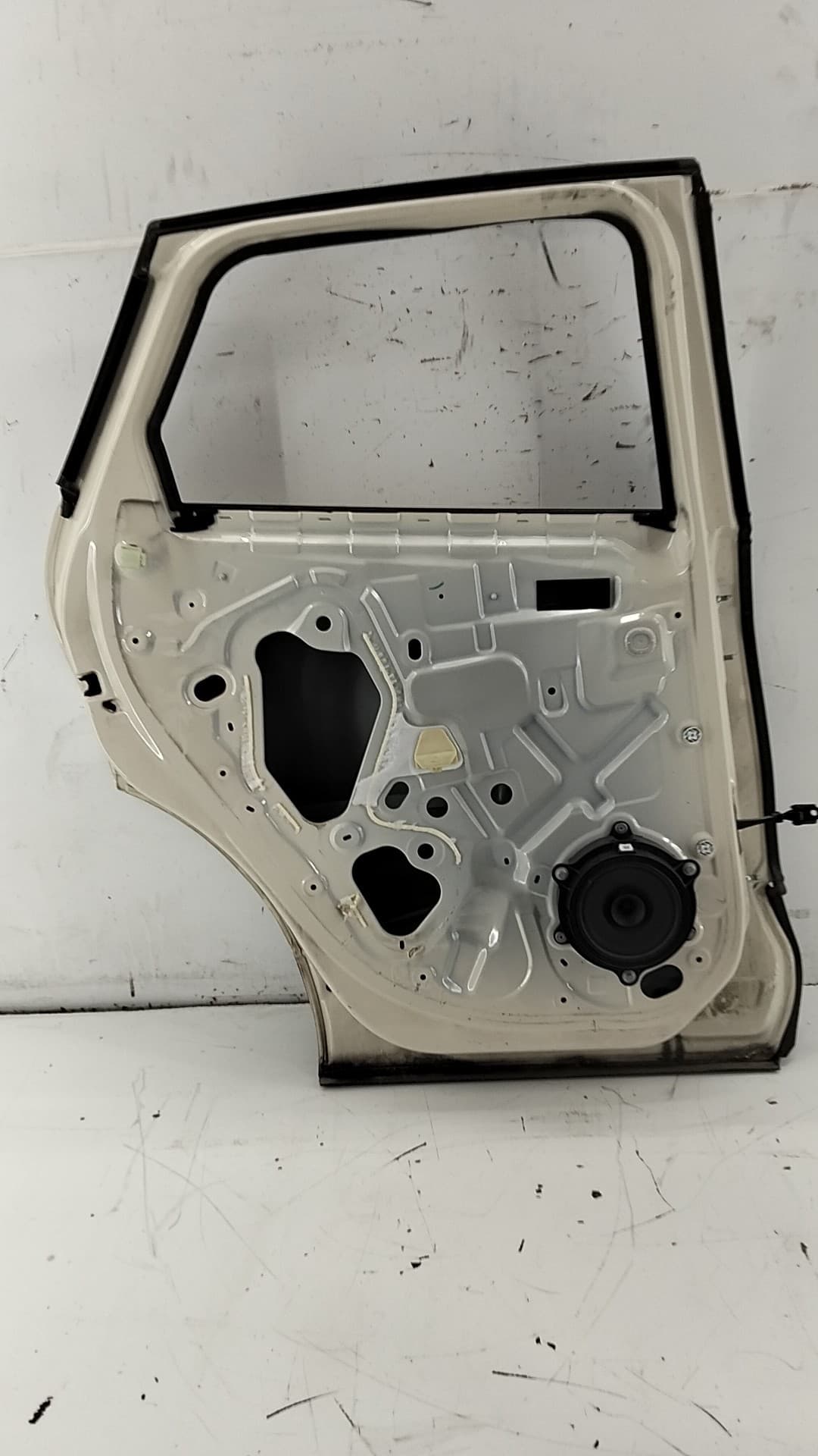 Puerta trasera izquierda RENAULT CAPTUR 2