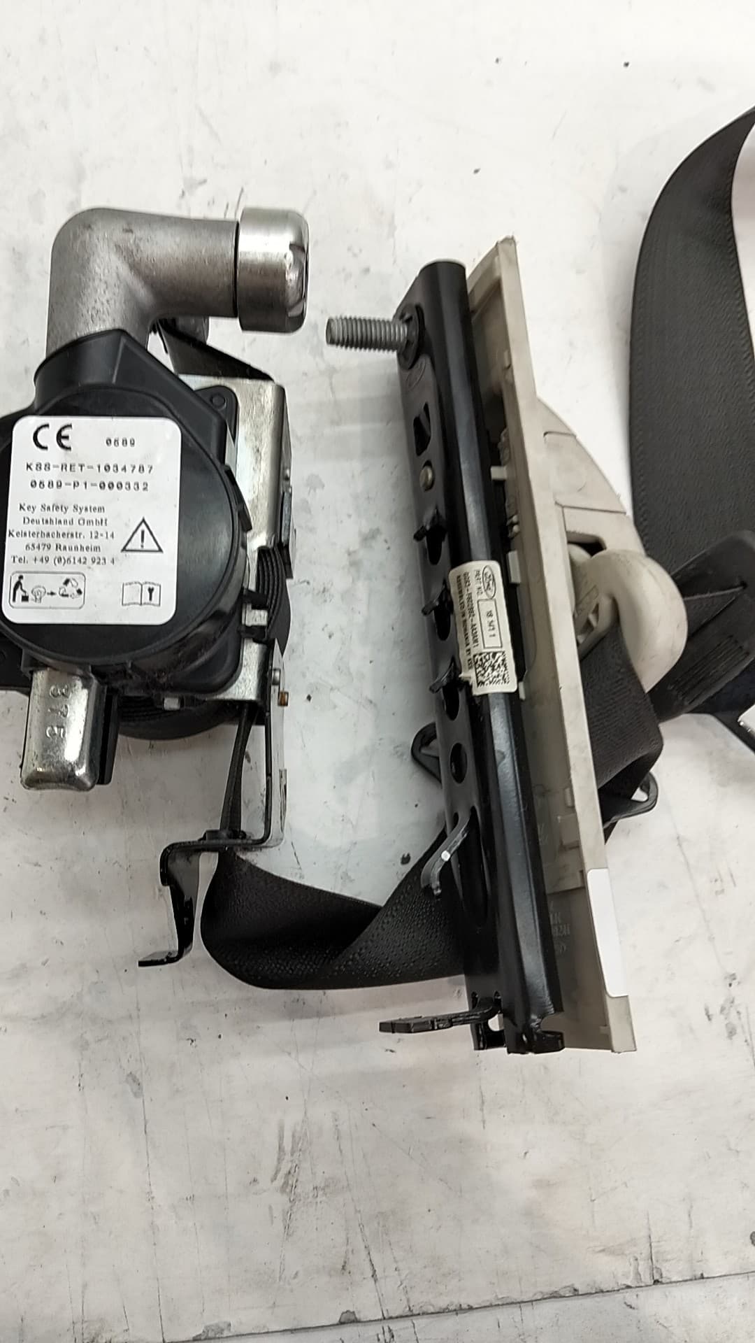 Cinturon seguridad delantero derecho FORD MONDEO 2