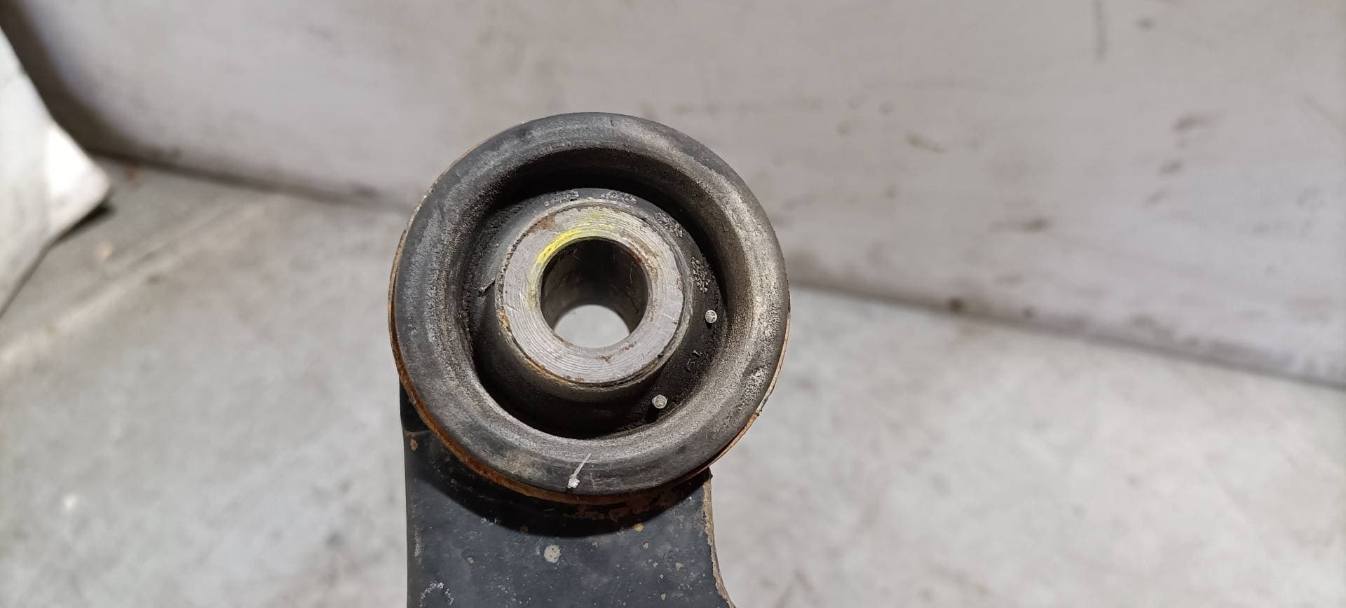 Brazo suspension superior delantero izquierdo NISSAN NAVARA PICK-UP (D40M) 3