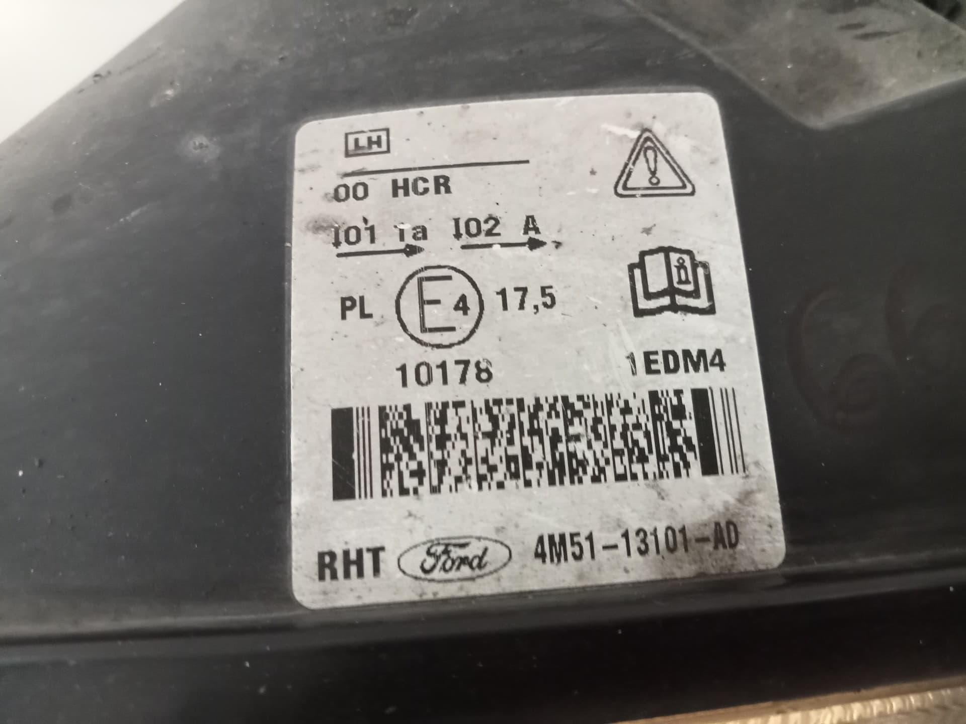 Faro izquierdo FORD FOCUS BERLINA (CAP)