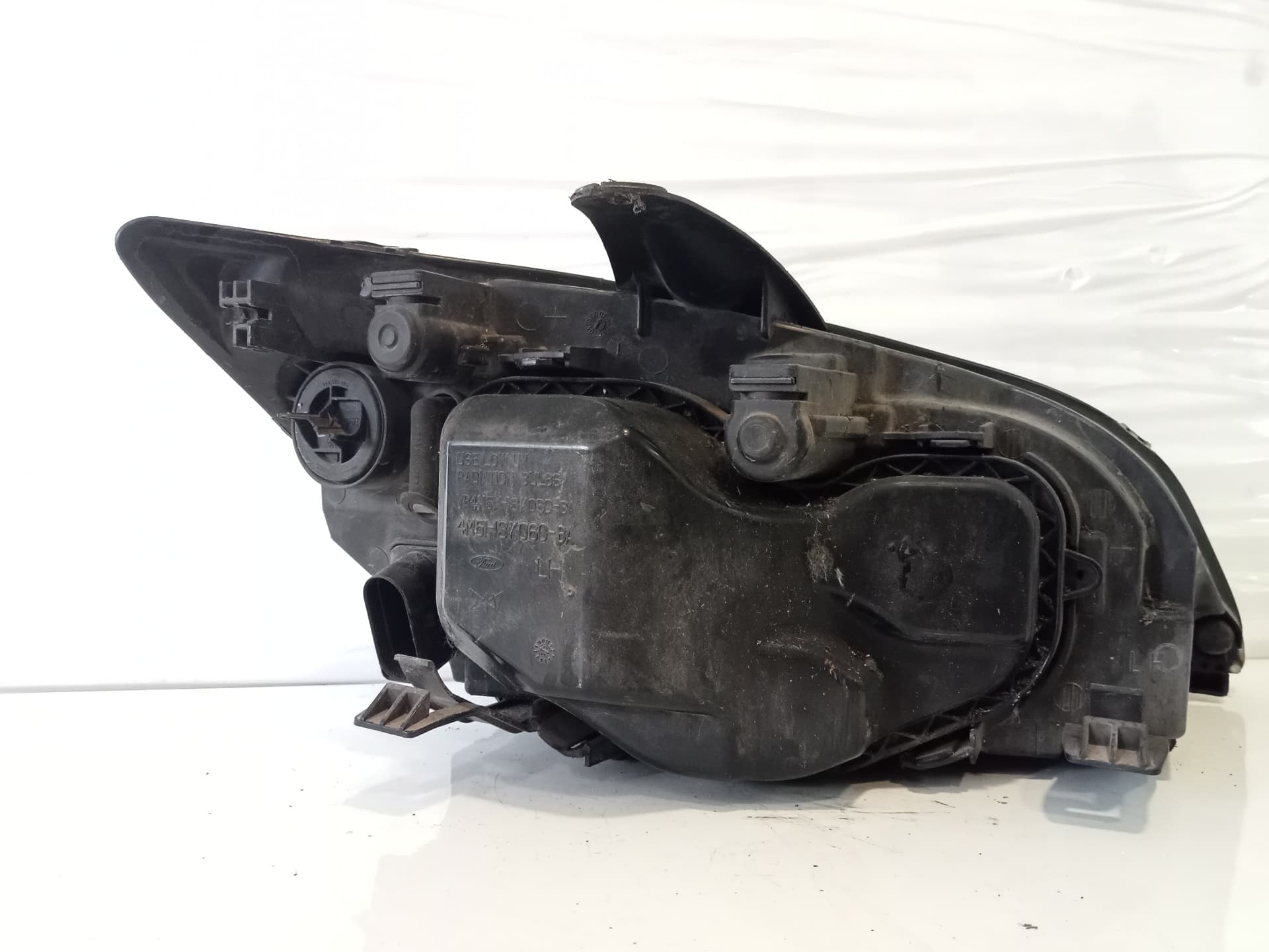 Faro izquierdo FORD FOCUS BERLINA (CAP) 2