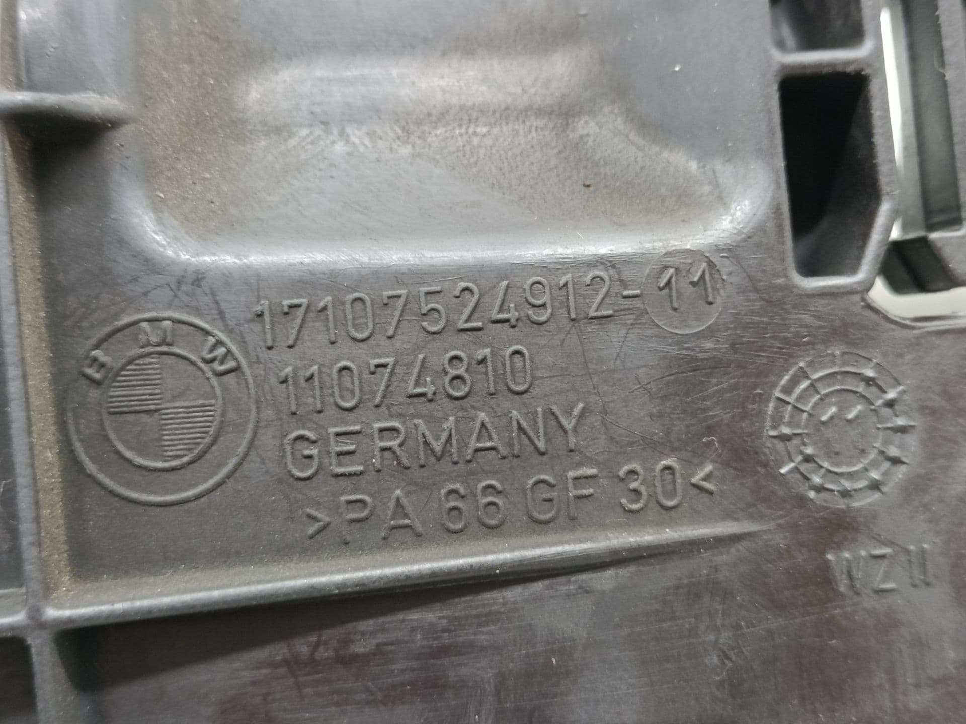 Recambio BMW X1 (E84) ref. 17107524912 2