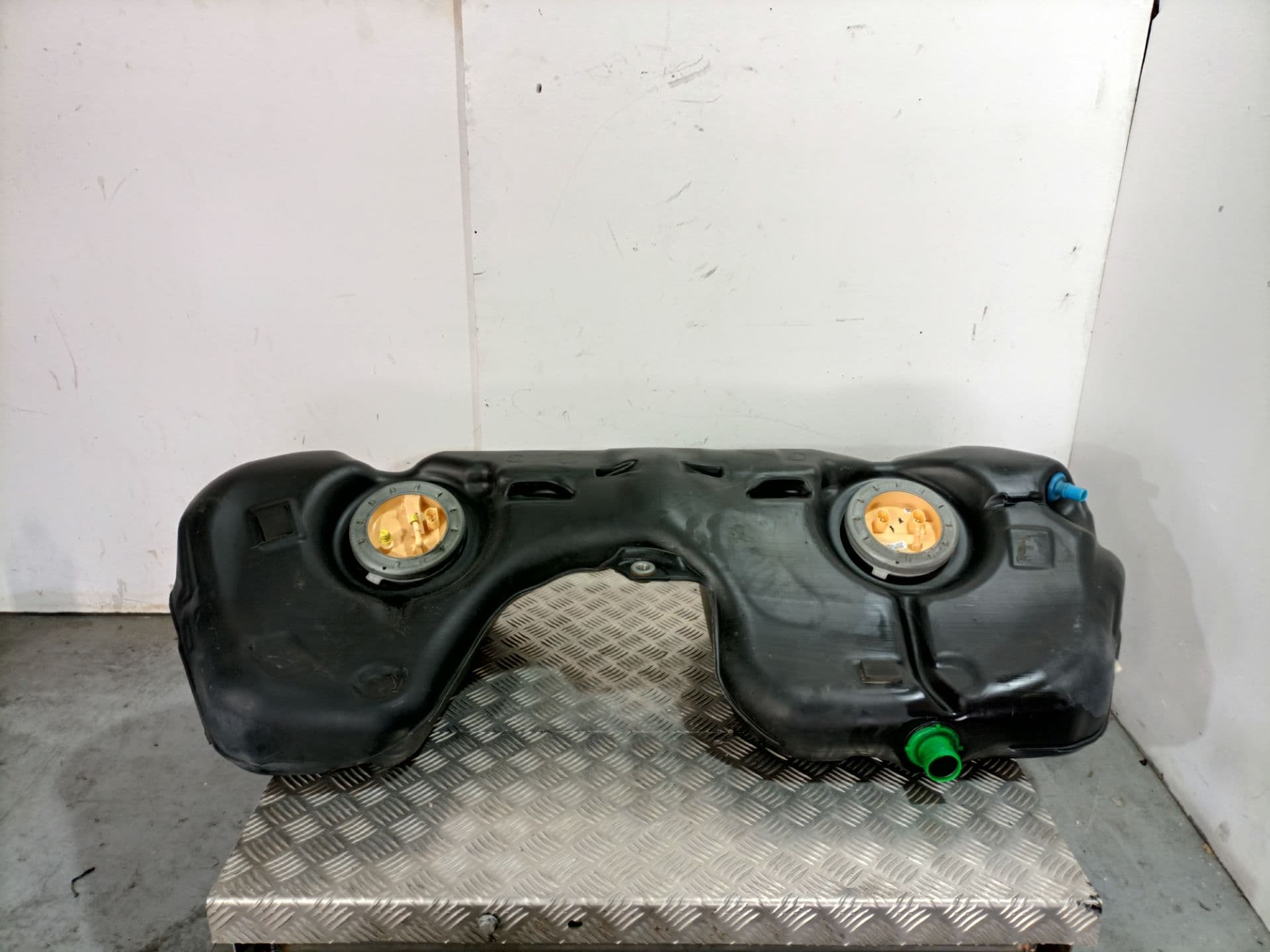 Deposito combustible BMW X1 (E84)