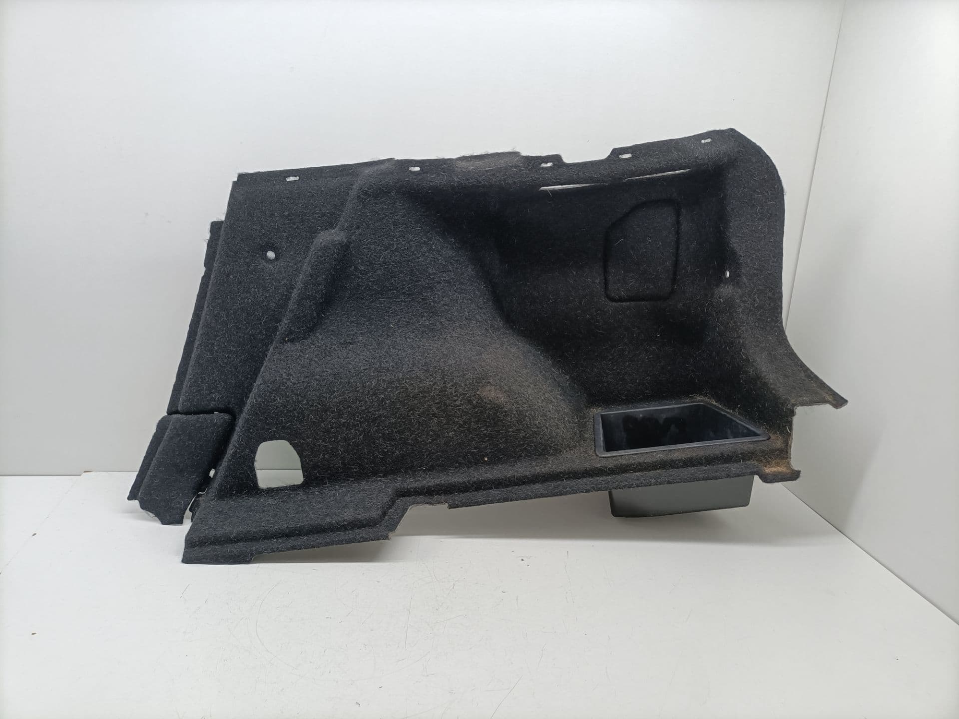 Guarnecido porton trasero BMW X1 (E84)