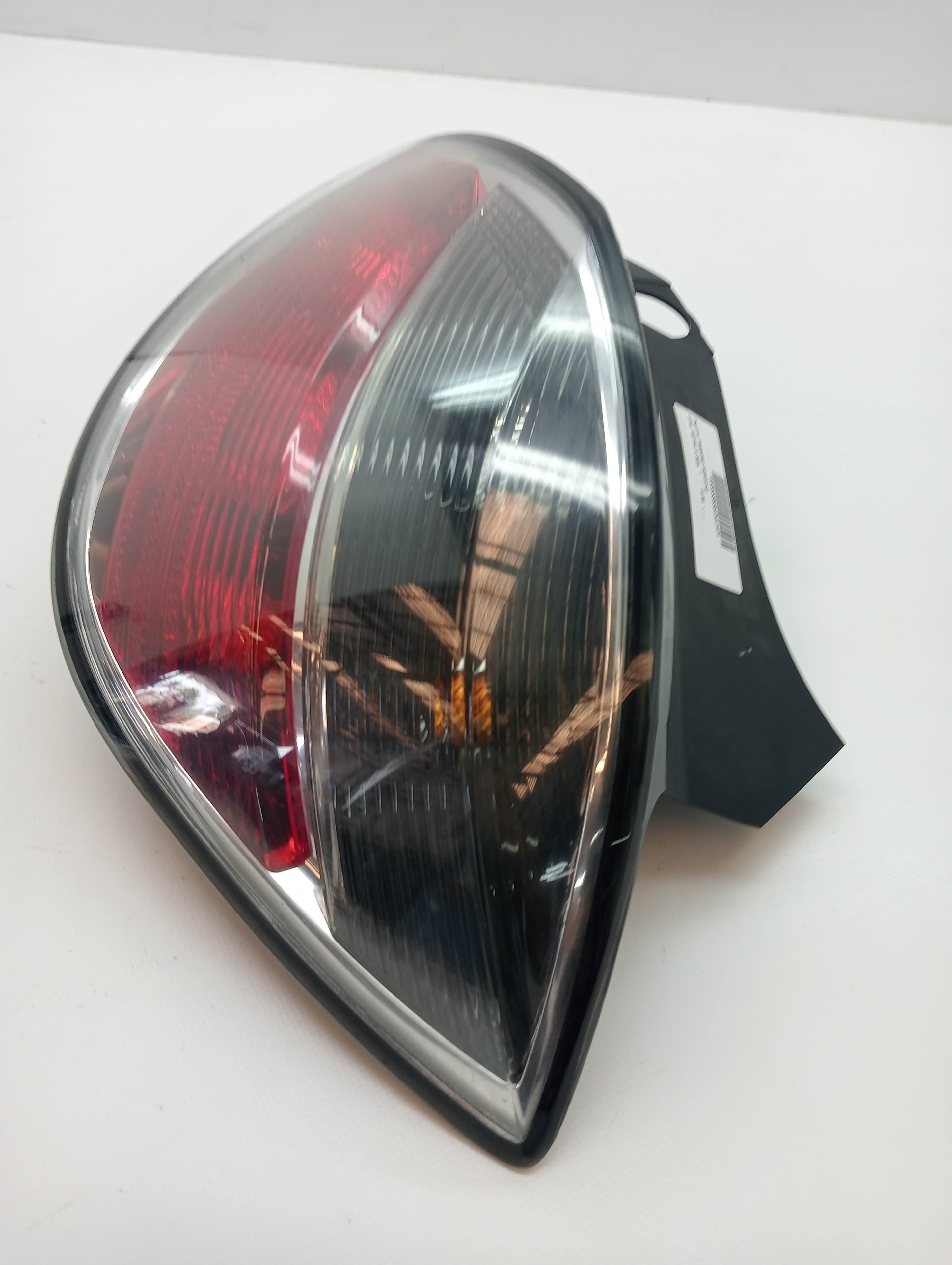 Piloto trasero derecho OPEL ASTRA H BER.