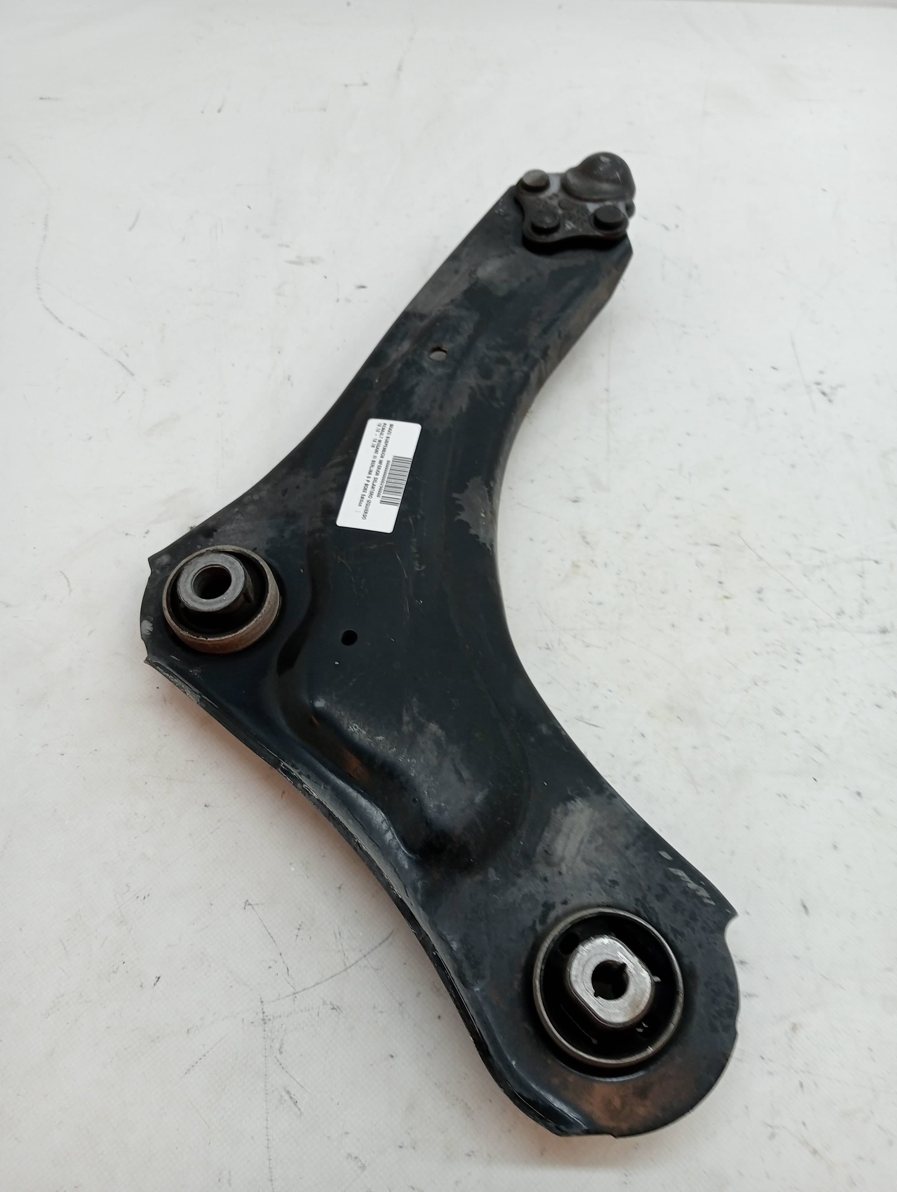 Brazo suspension inferior delantero izquierdo RENAULT MEGANE III BERLINA 5 P