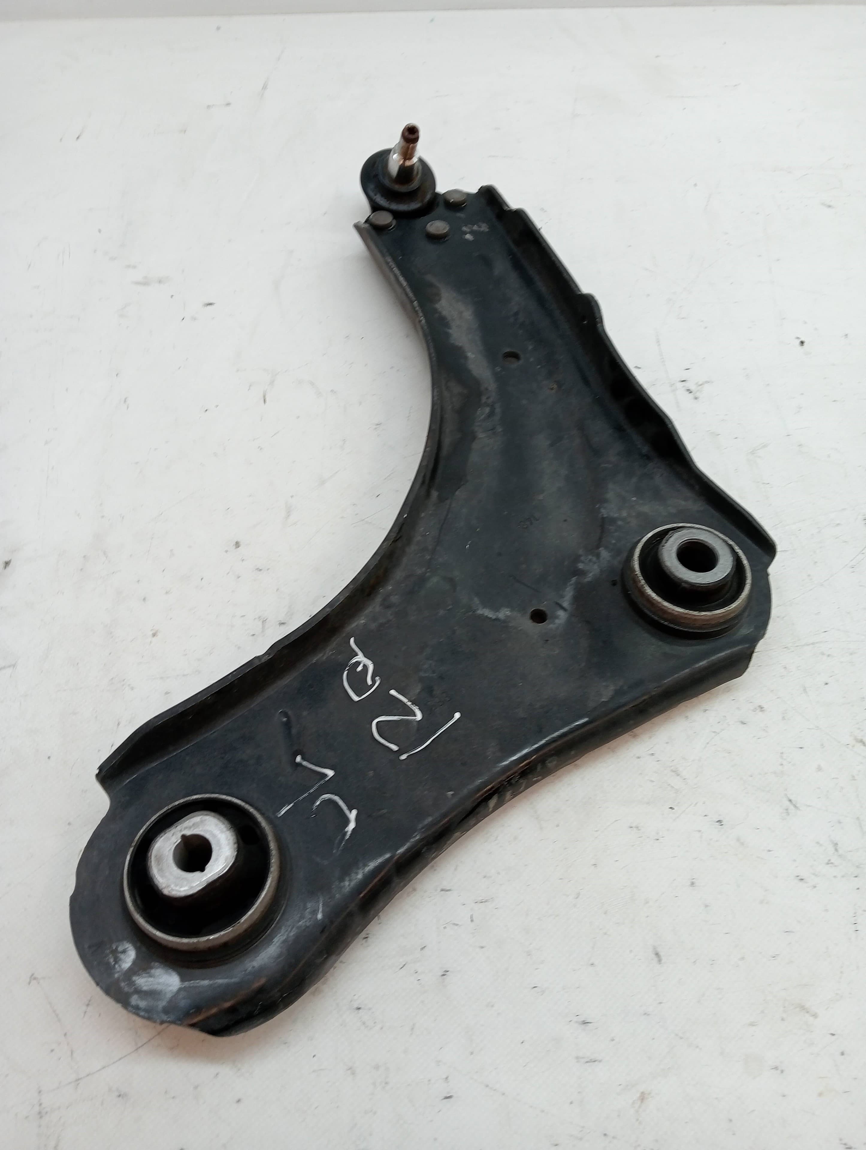 Brazo suspension inferior delantero izquierdo RENAULT MEGANE III BERLINA 5 P 3