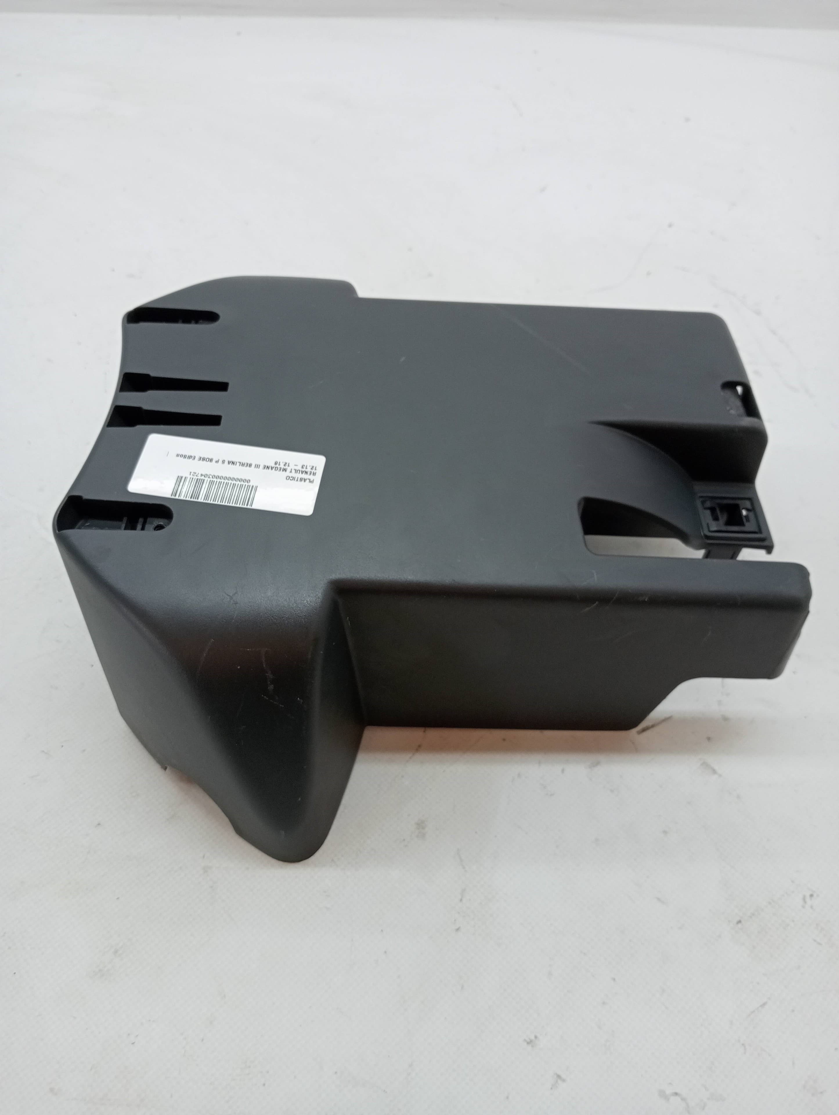 Plastico RENAULT MEGANE III BERLINA 5 P 4