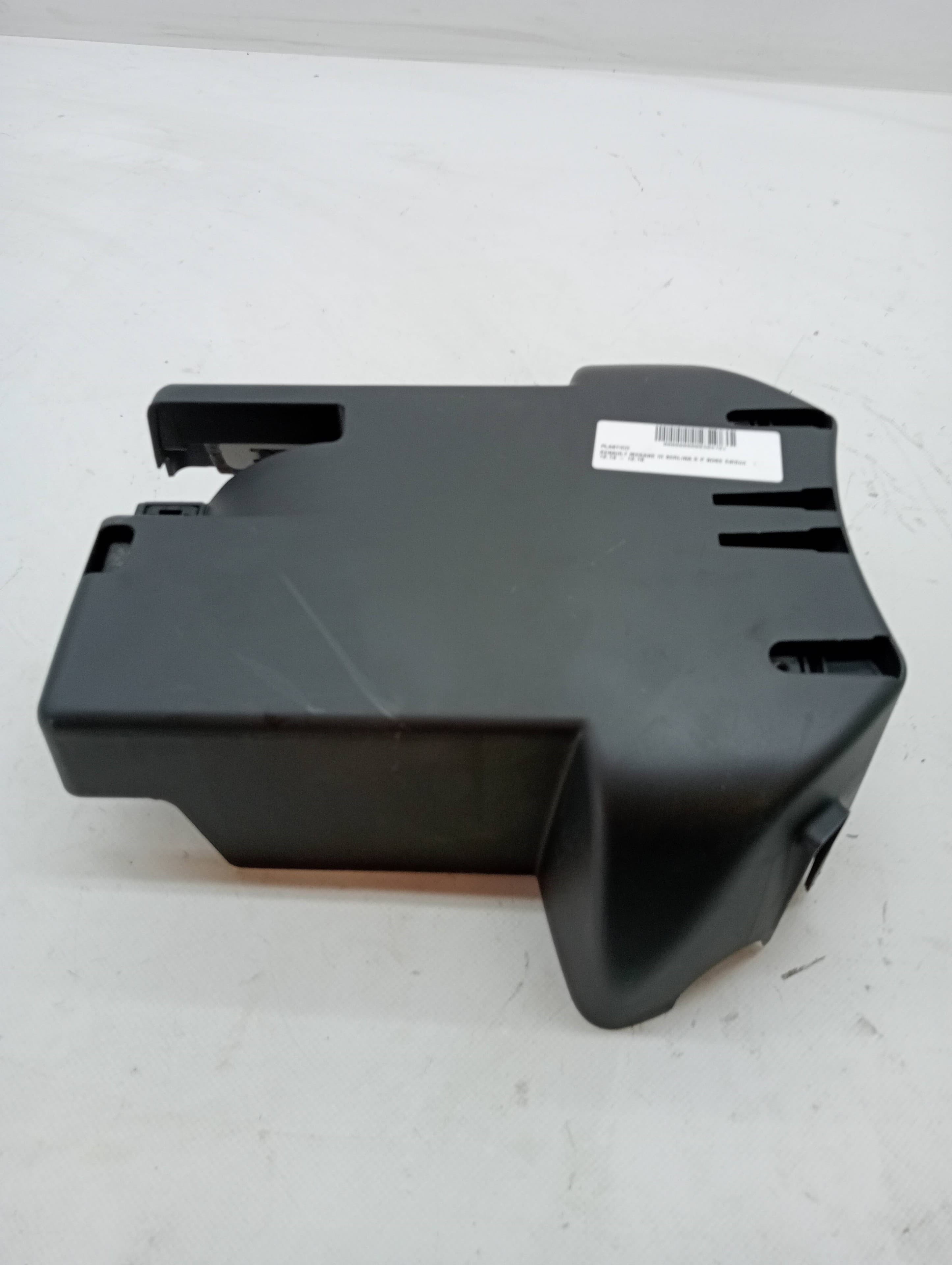 Plastico RENAULT MEGANE III BERLINA 5 P 2