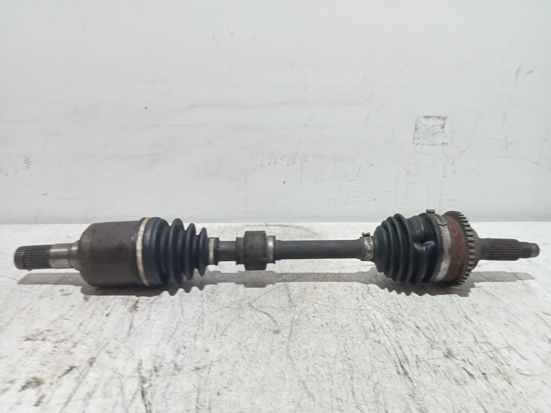 Transmision delantera izquierda MAZDA 6 BERLINA (GG)