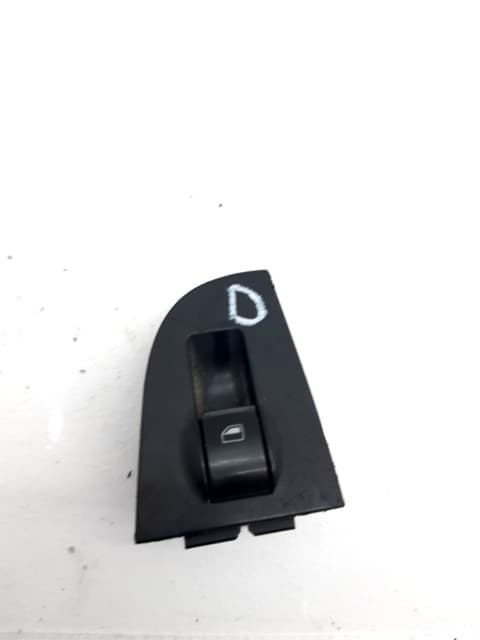 Mando elevalunas delantero derecho AUDI A6 BERLINA (4B2)