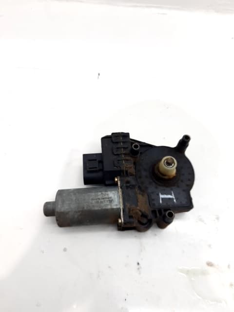 Motor elevalunas delantero izquierdo AUDI A6 BERLINA (4B2)