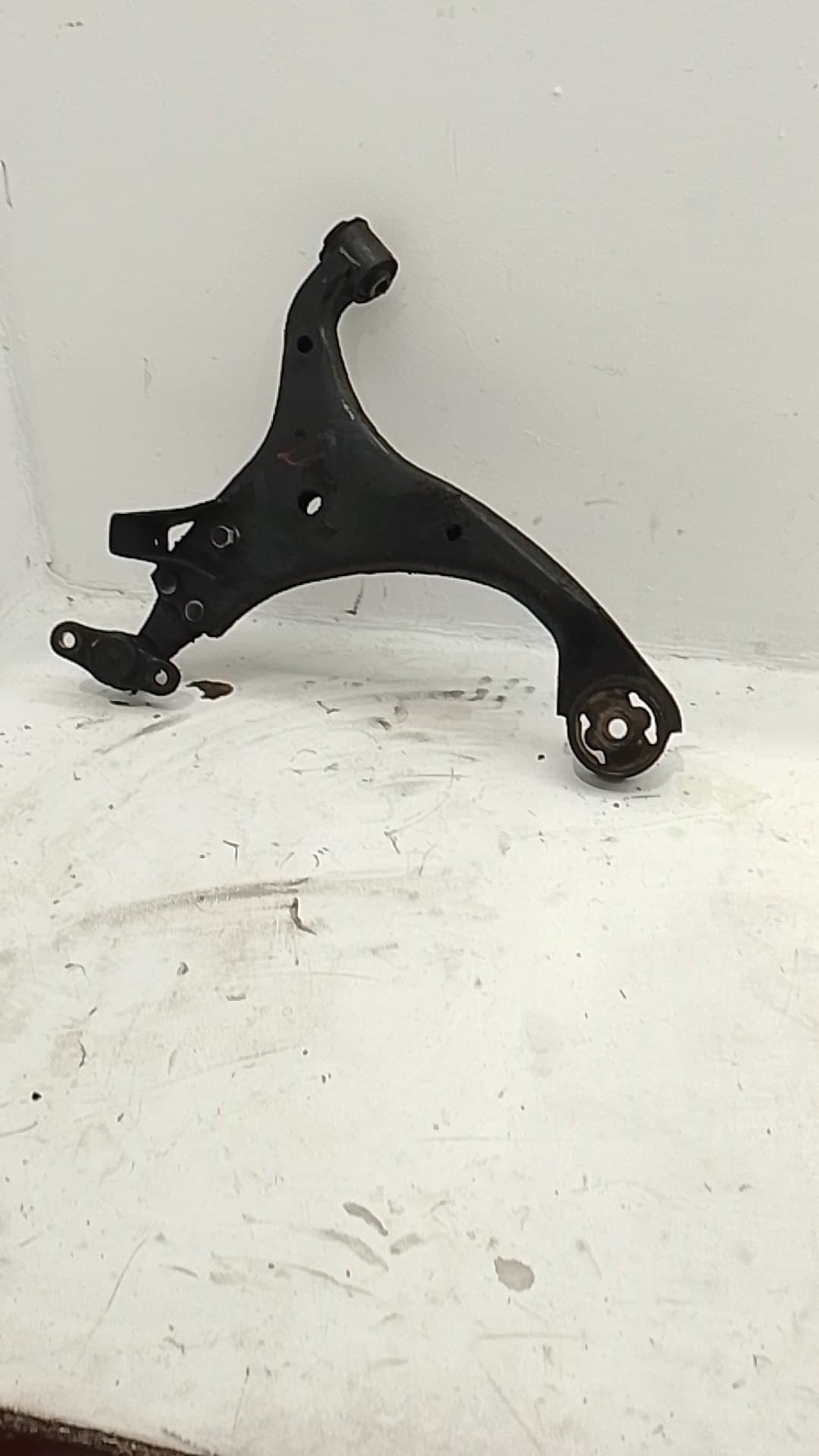 Brazo suspension inferior delantero derecho KIA CARENS III MONOSPACE (UN)